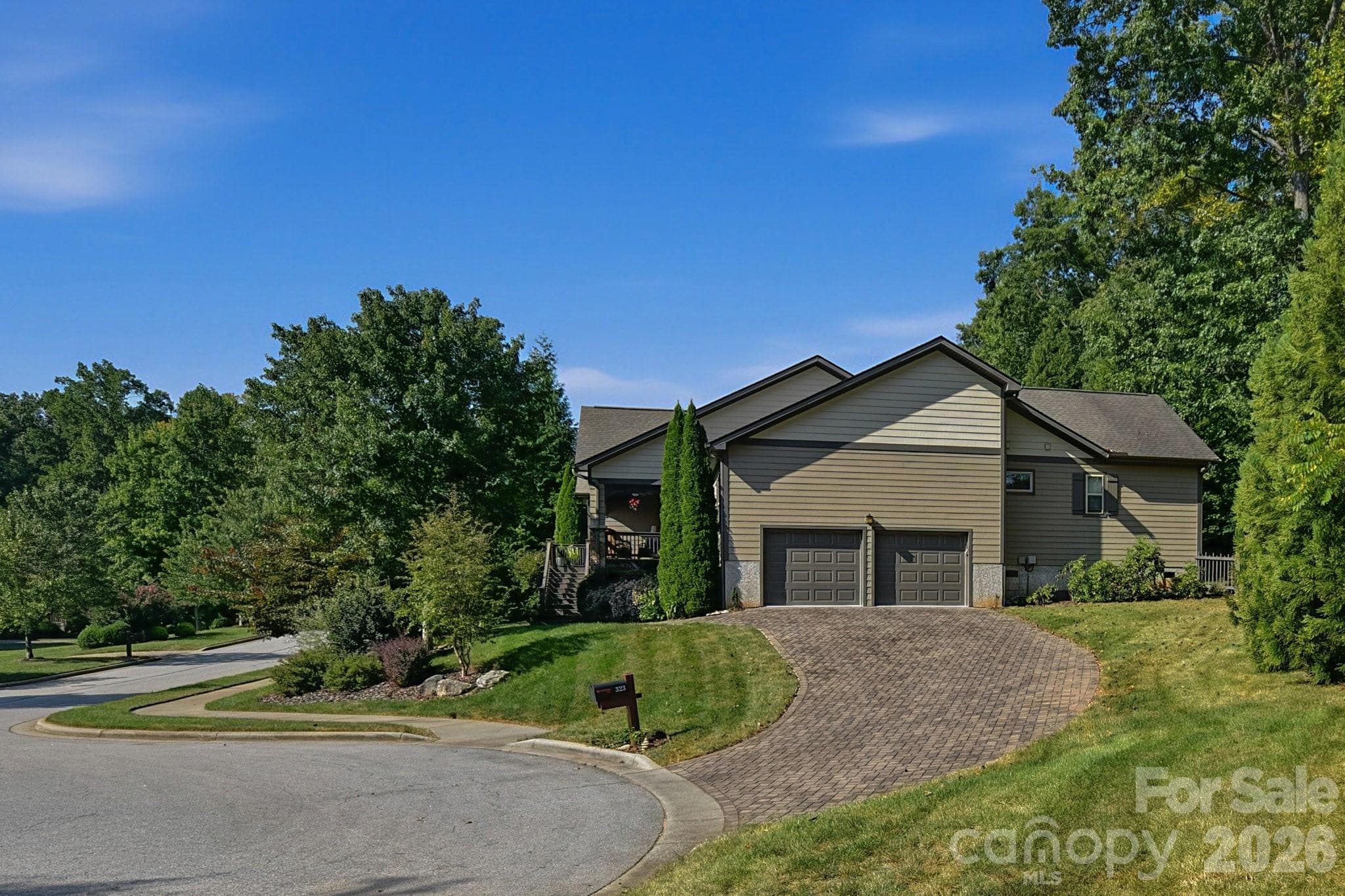 Single Family Residence at 323 Fennel Dun Circle, Biltmore Lake, photo 38 of 44