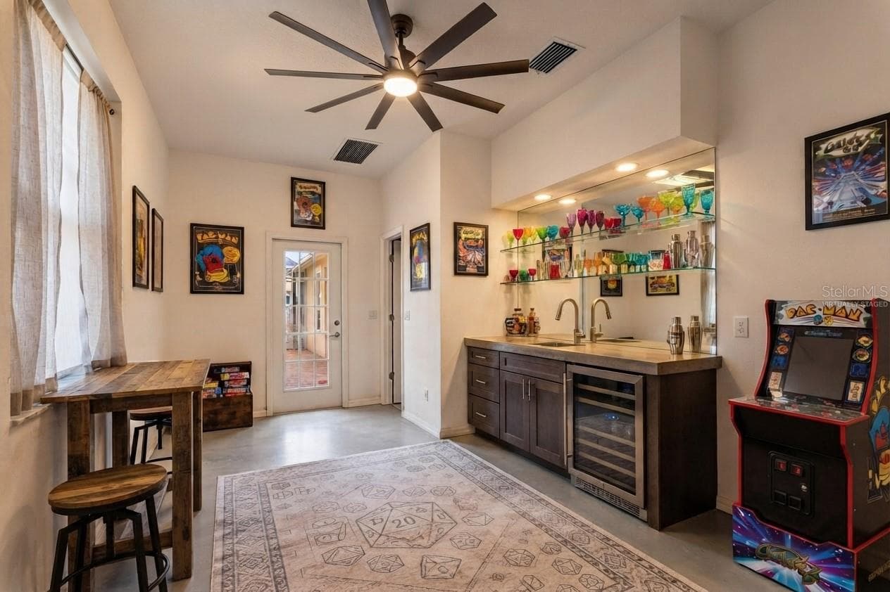 **Virtually Staged** - 928 OAKVIEW RD, TARPON SPRINGS