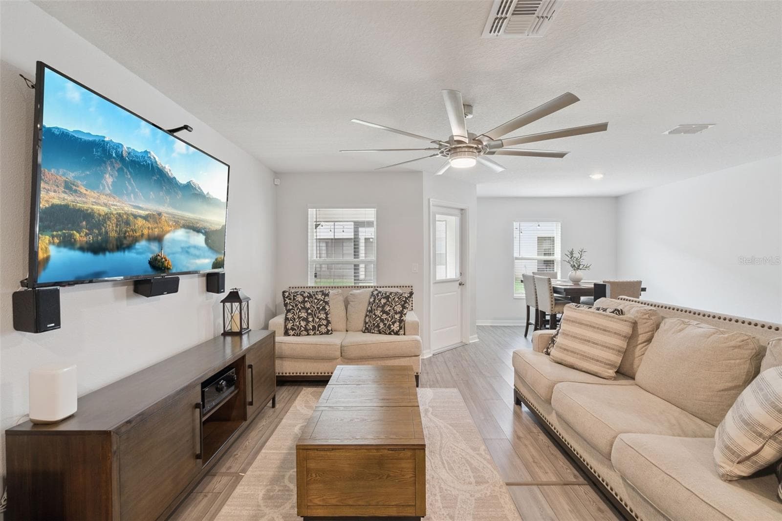 Living Room - 1537 WYNFORD CIR, TAVARES