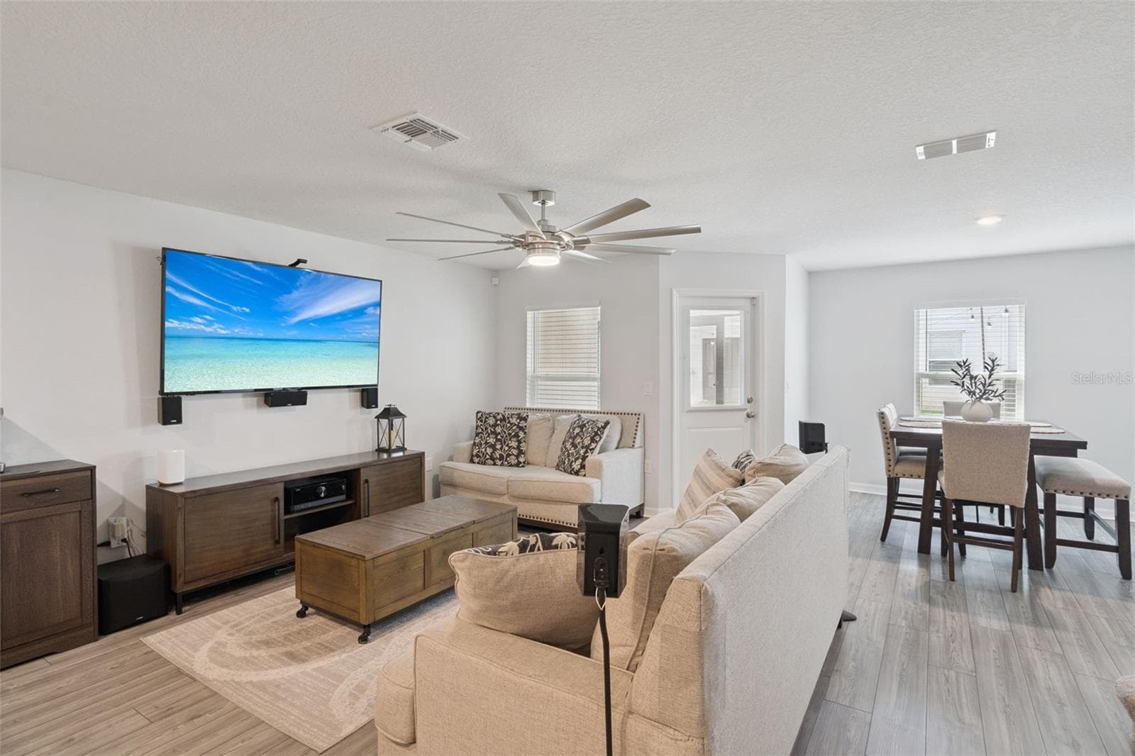 Living Room - 1537 WYNFORD CIR, TAVARES