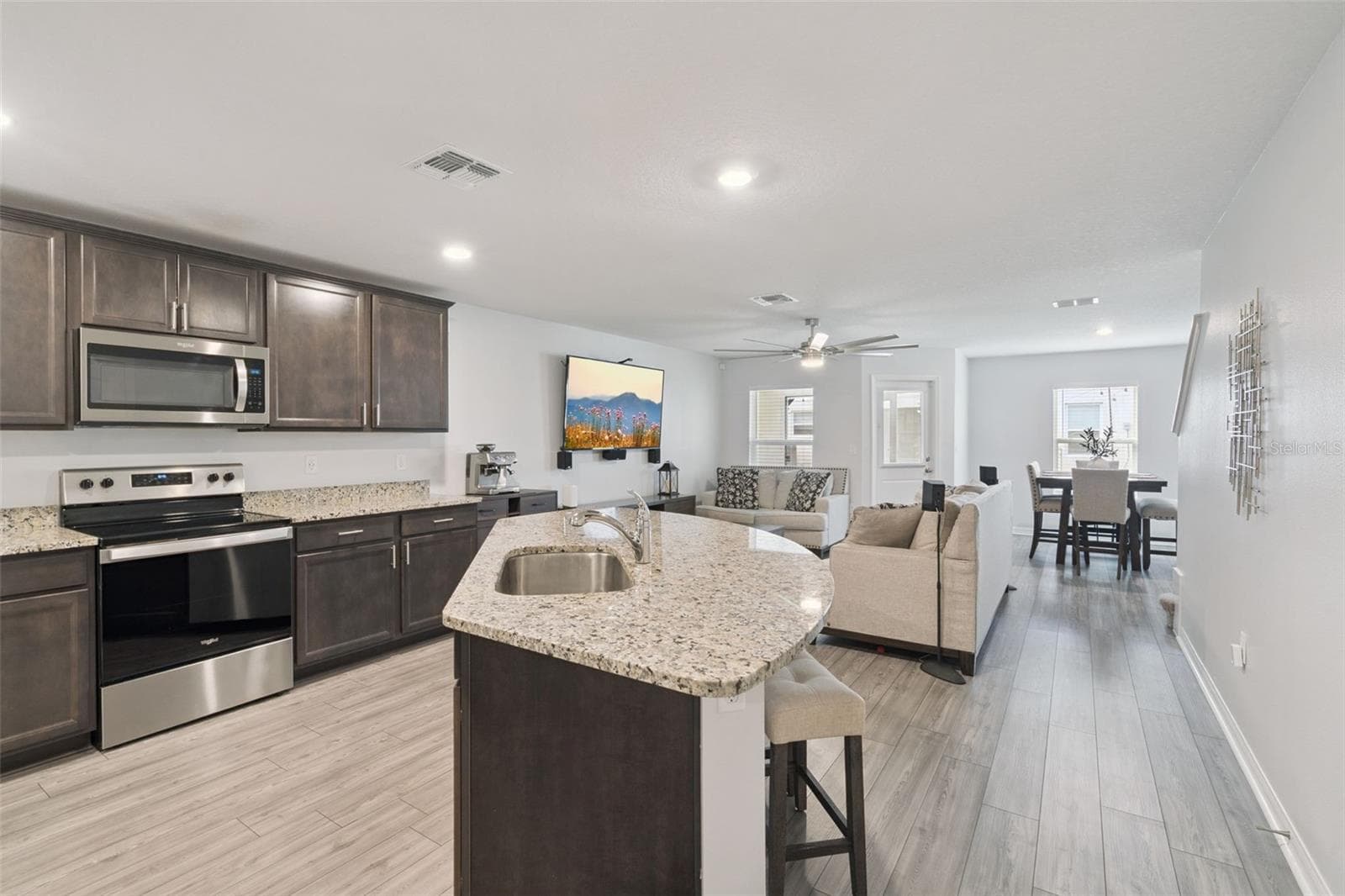 Kitchen - 1537 WYNFORD CIR, TAVARES
