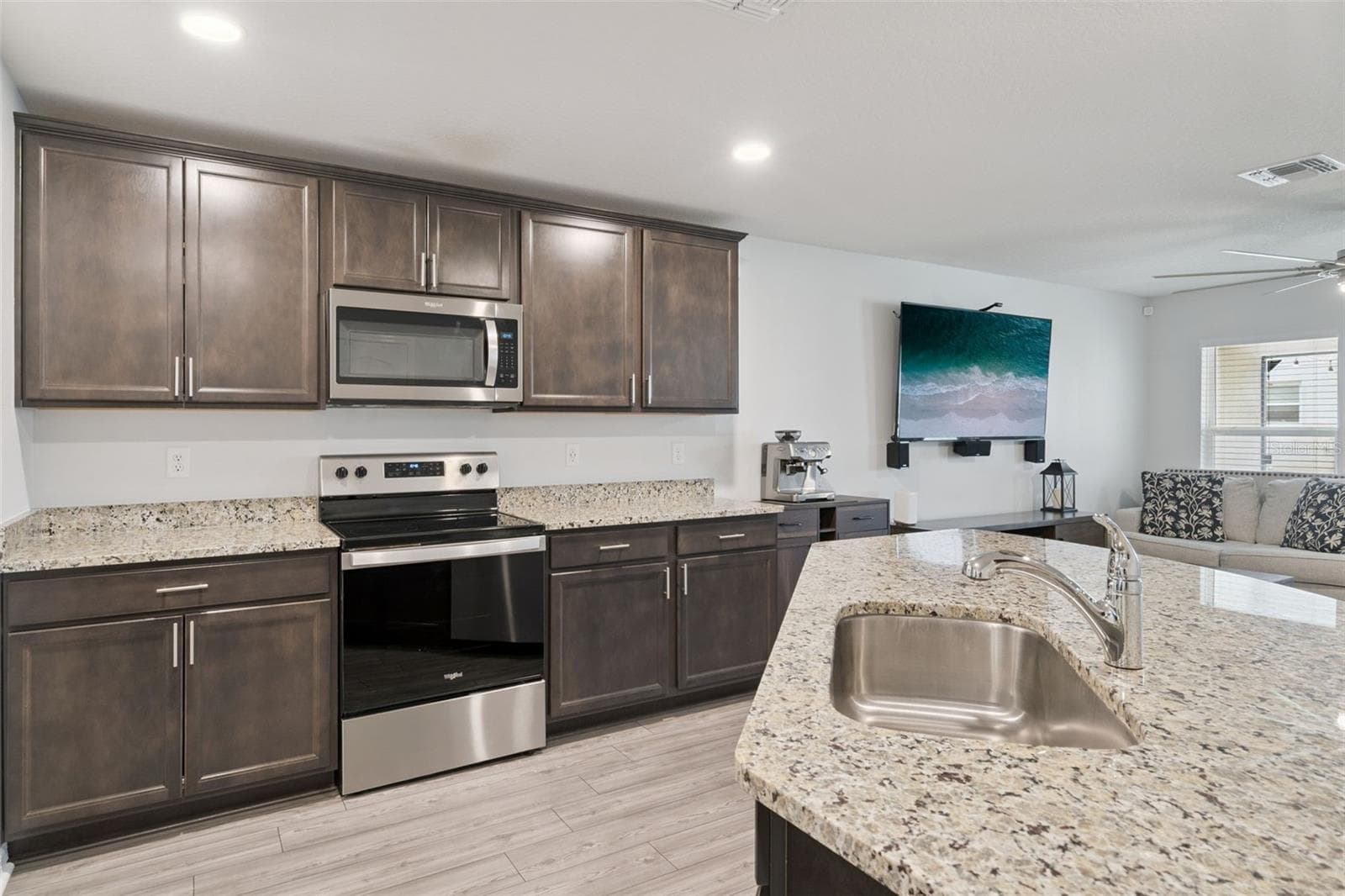 Kitchen - 1537 WYNFORD CIR, TAVARES