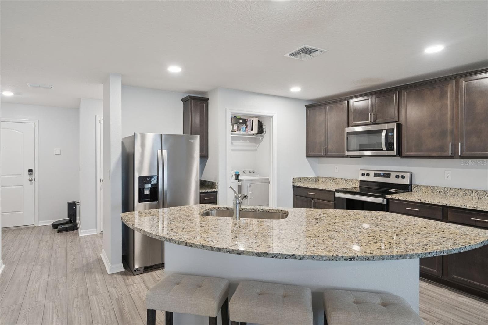 Kitchen - 1537 WYNFORD CIR, TAVARES