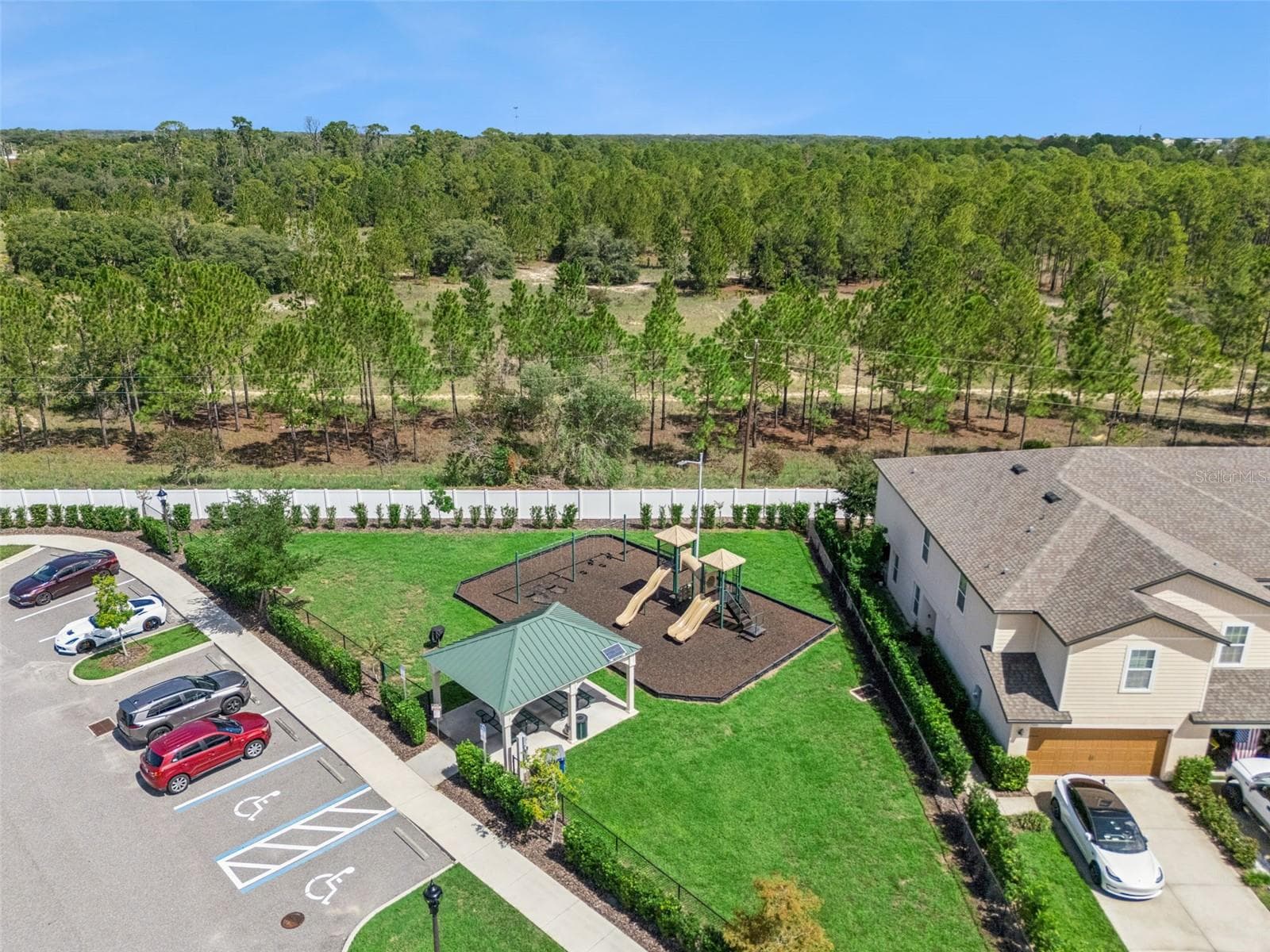 Community Playground - 1537 WYNFORD CIR, TAVARES