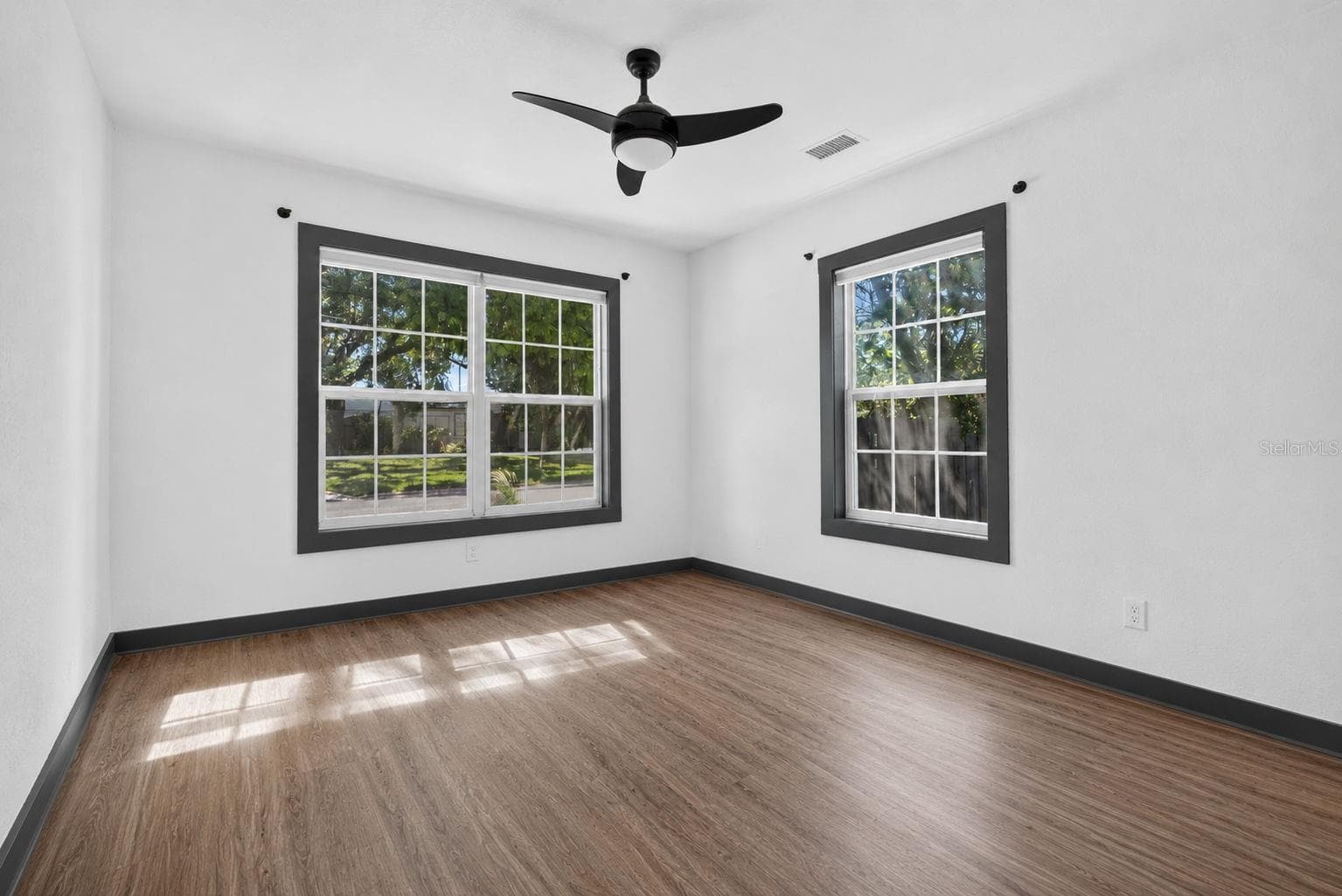 Single Family Residence at 2101 20TH AVE N, ST PETERSBURG, photo 12 of 27