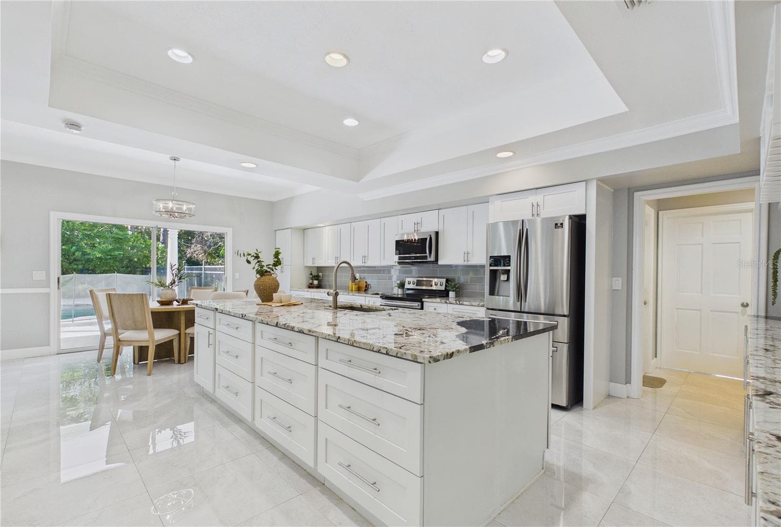 Kitchen - 9102 S BAY DR, ORLANDO