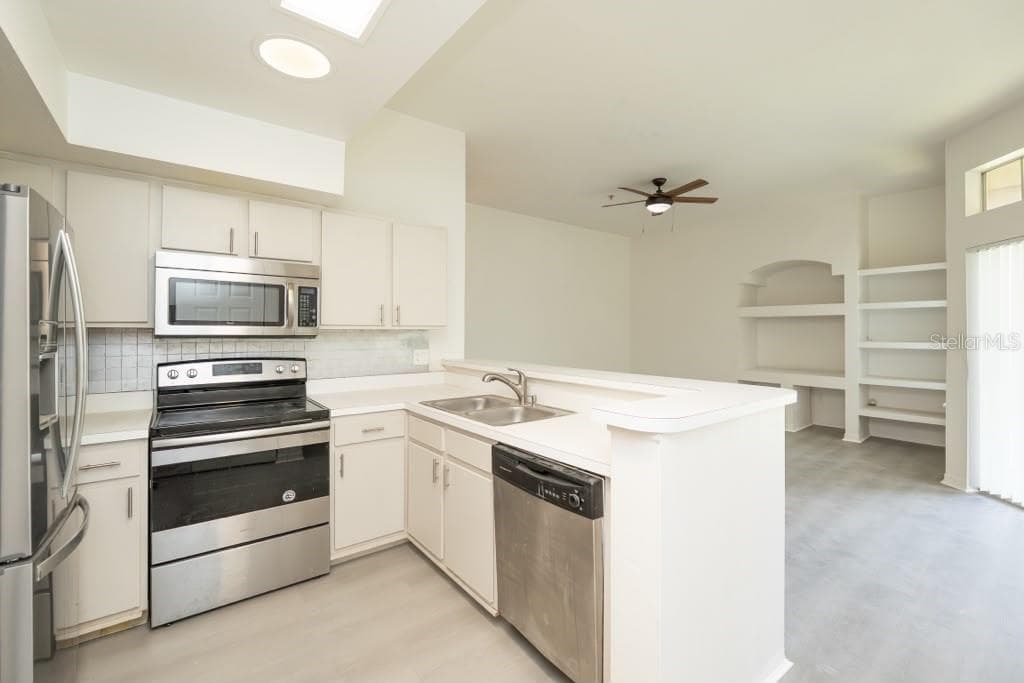 Condominium at 7230 WESTPOINTE BLVD #1233, ORLANDO, photo 8 of 23