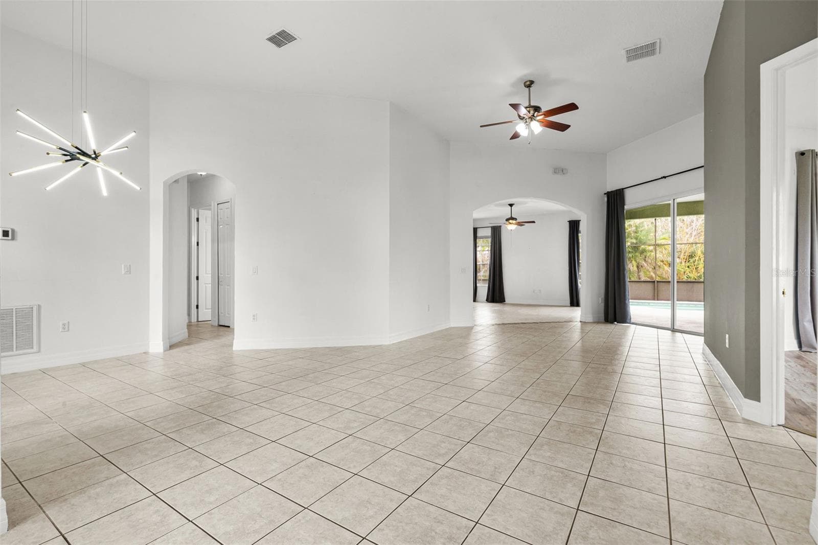 Single Family Residence at 2806 SPINNING SILK CT, KISSIMMEE, photo 10 of 66