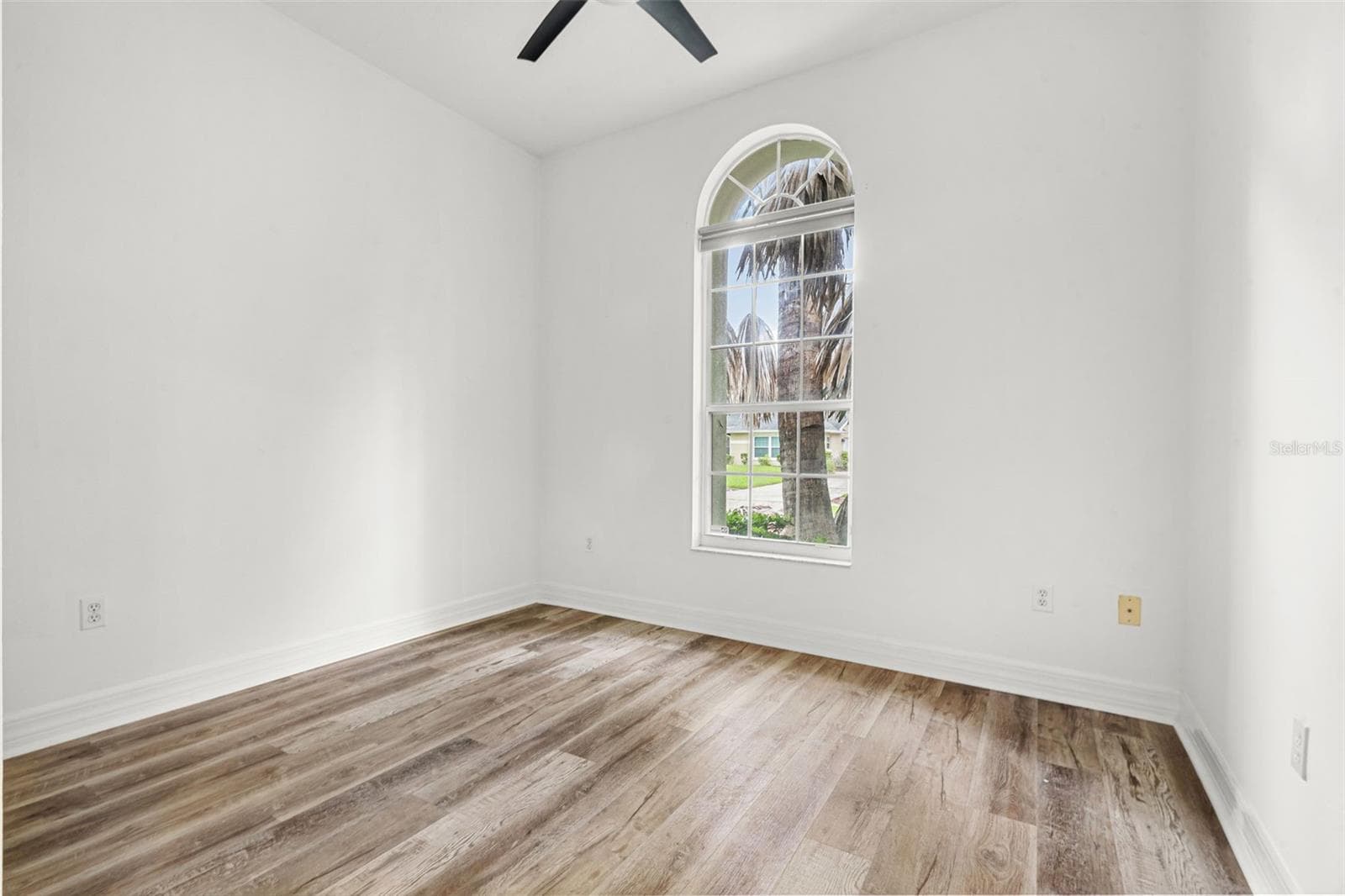Single Family Residence at 2806 SPINNING SILK CT, KISSIMMEE, photo 13 of 66