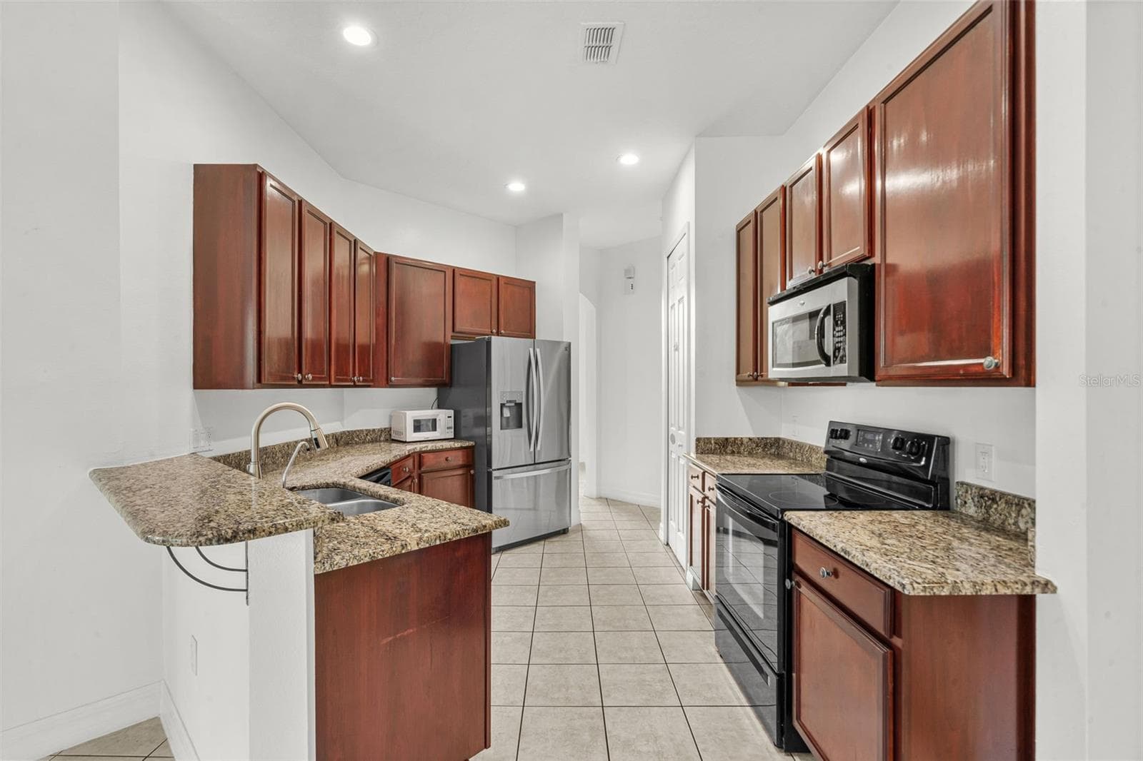 Single Family Residence at 2806 SPINNING SILK CT, KISSIMMEE, photo 24 of 66
