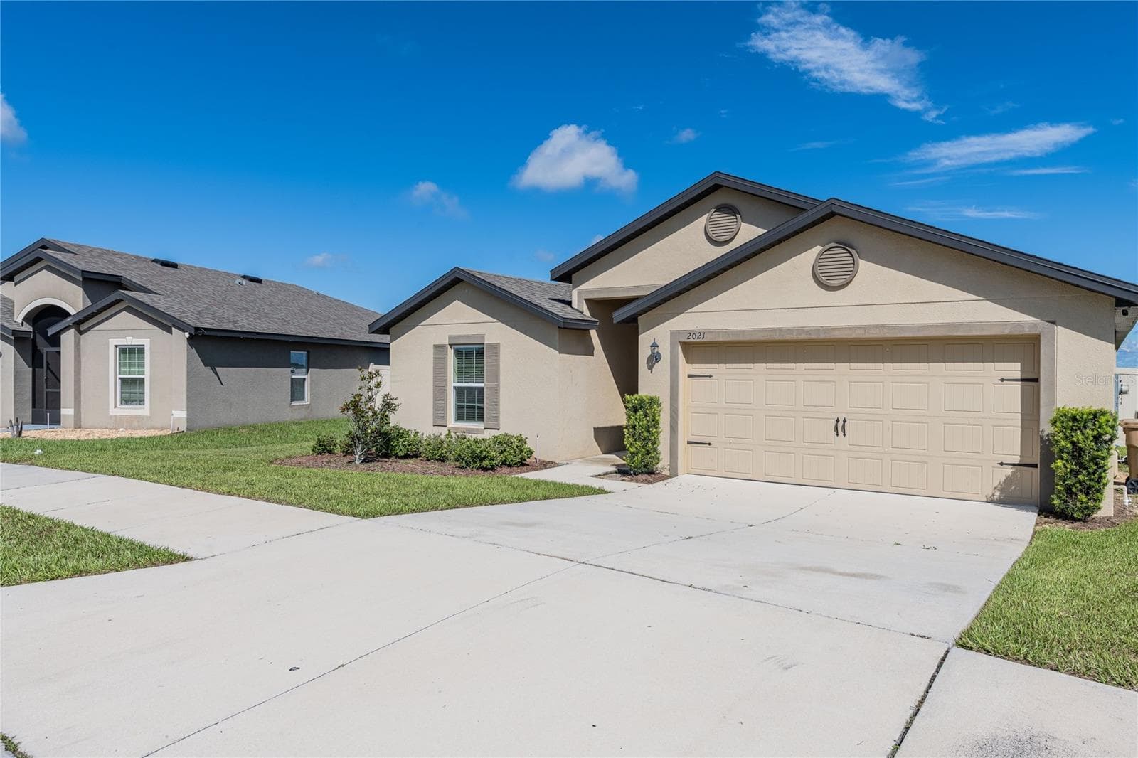 Single Family Residence at 2021 AMBER SWEET CIR, DUNDEE, photo 2 of 39