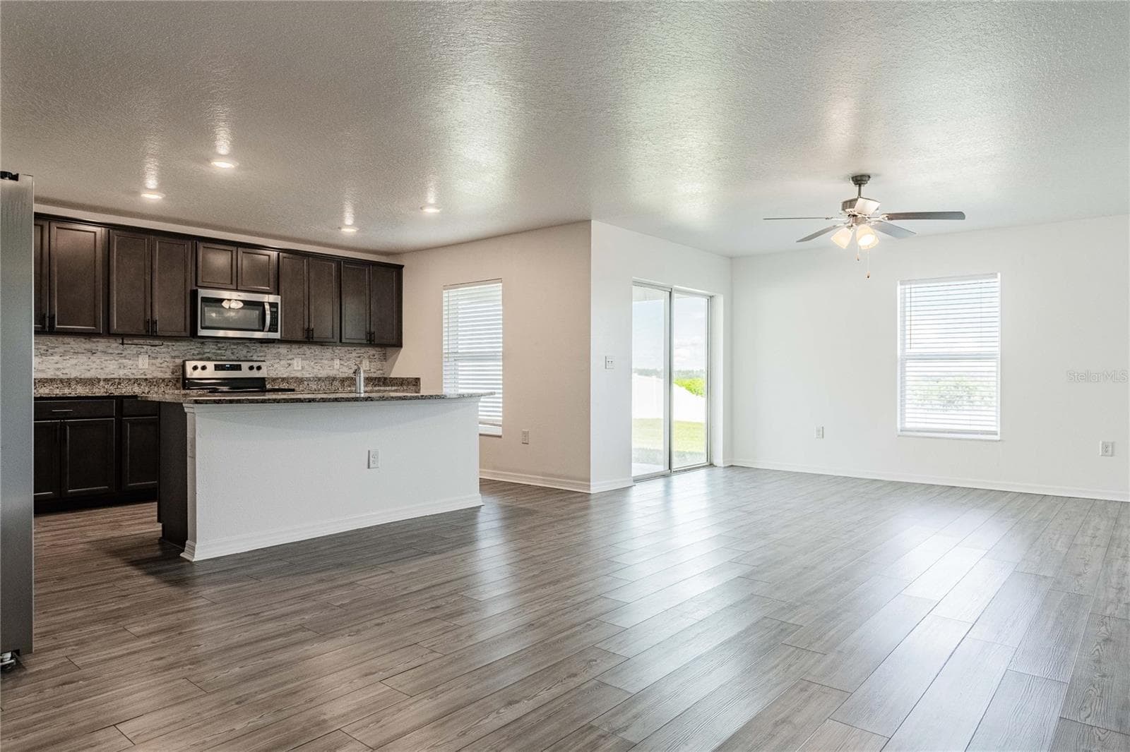 Single Family Residence at 2021 AMBER SWEET CIR, DUNDEE, photo 9 of 39
