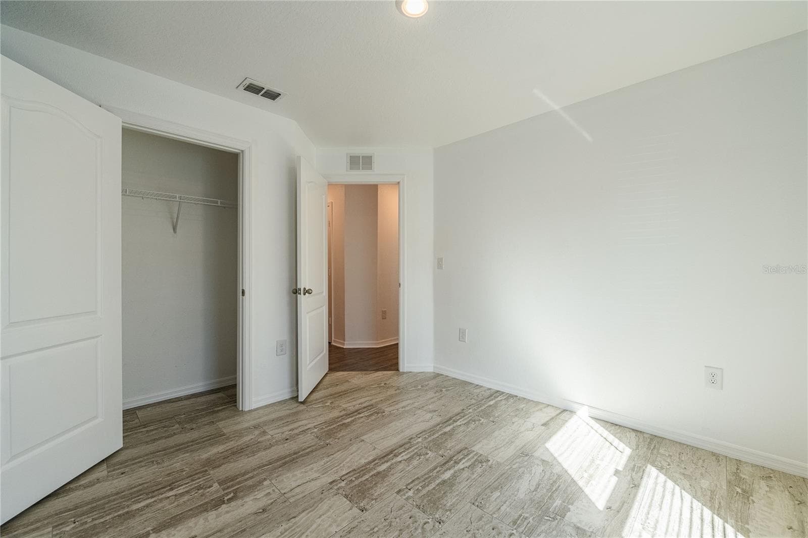 Single Family Residence at 2021 AMBER SWEET CIR, DUNDEE, photo 22 of 39