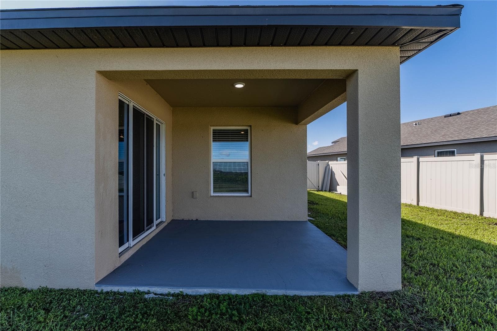 Single Family Residence at 2021 AMBER SWEET CIR, DUNDEE, photo 32 of 39