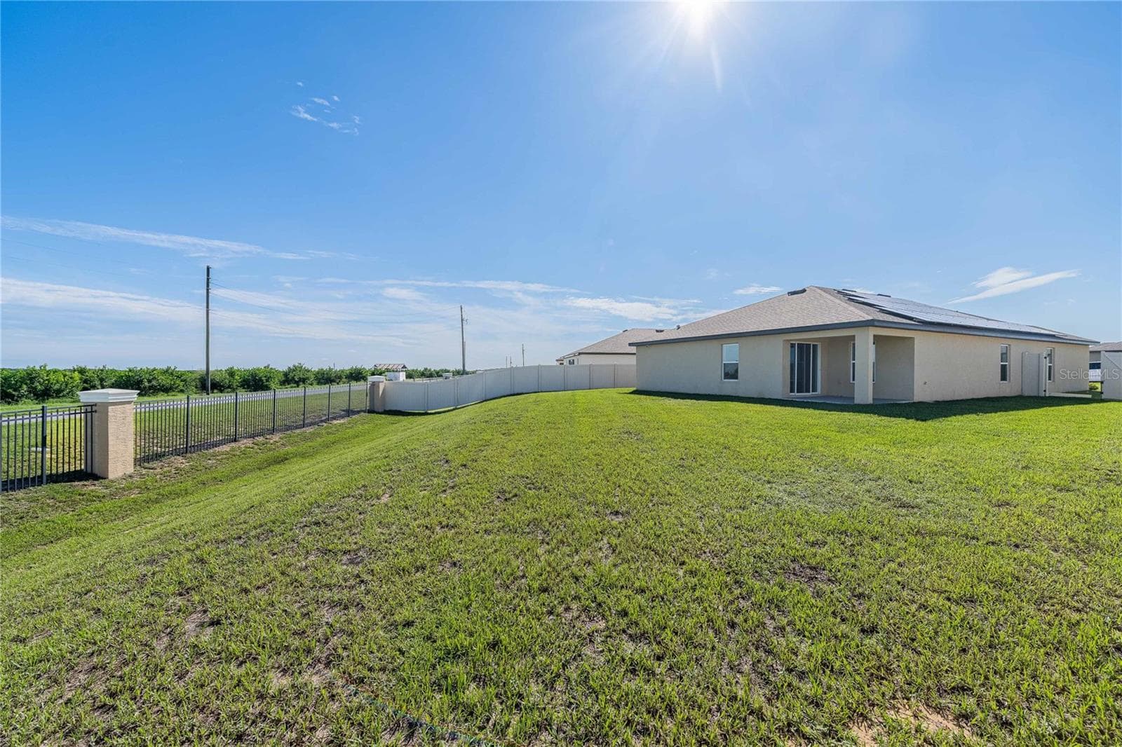 Single Family Residence at 2021 AMBER SWEET CIR, DUNDEE, photo 34 of 39
