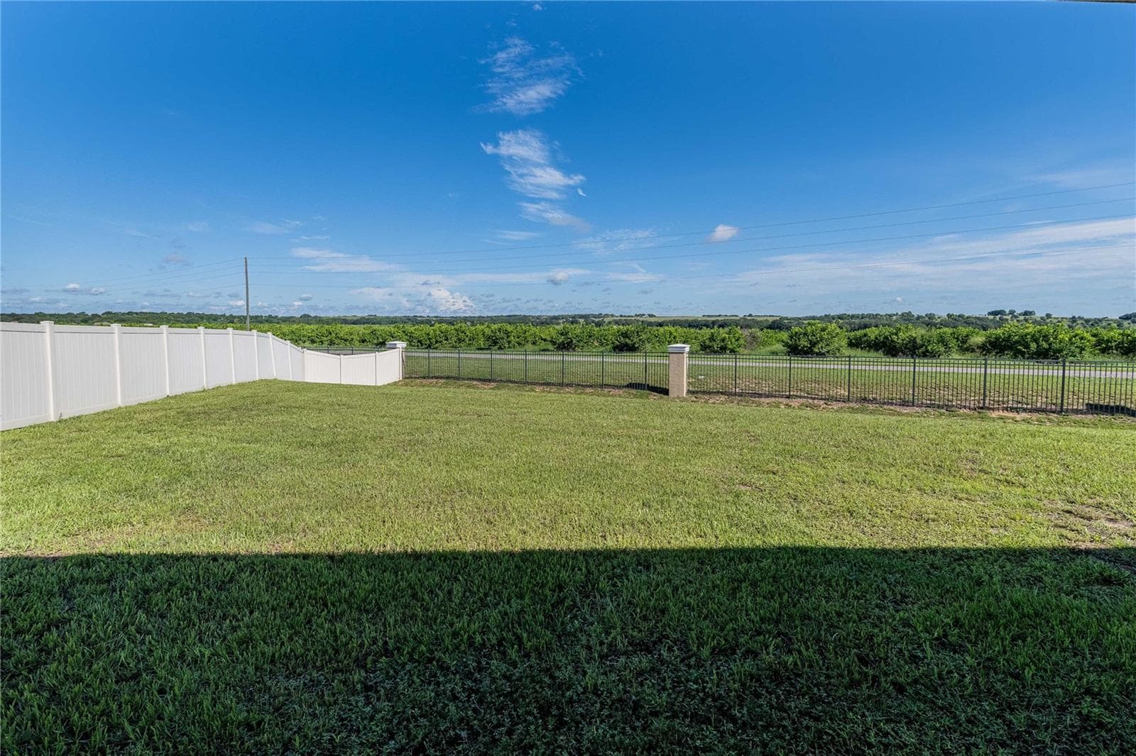 Single Family Residence at 2021 AMBER SWEET CIR, DUNDEE, photo 36 of 39