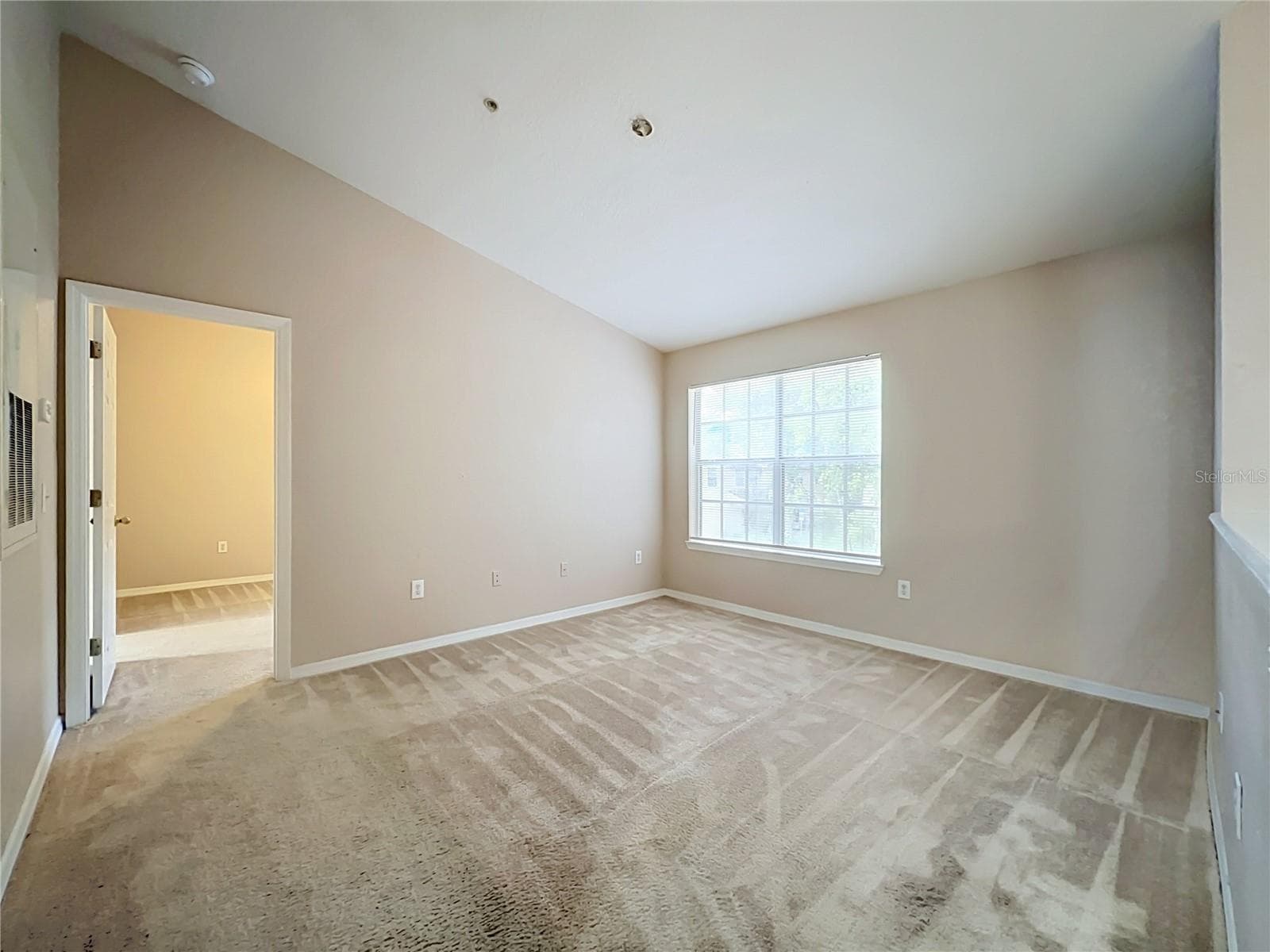 Living Area 1 - 843 GRAND REGENCY PT #203, ALTAMONTE SPRINGS