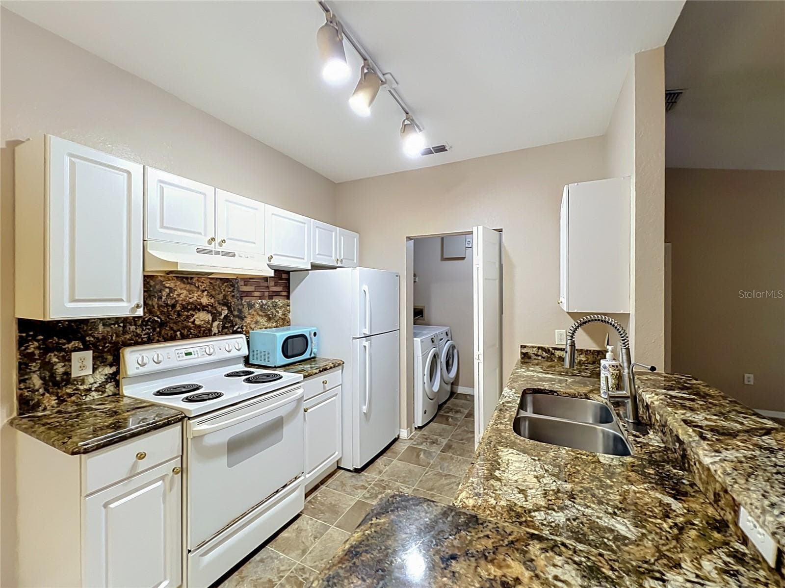 Condominium at 843 GRAND REGENCY PT #203, ALTAMONTE SPRINGS, photo 13 of 31