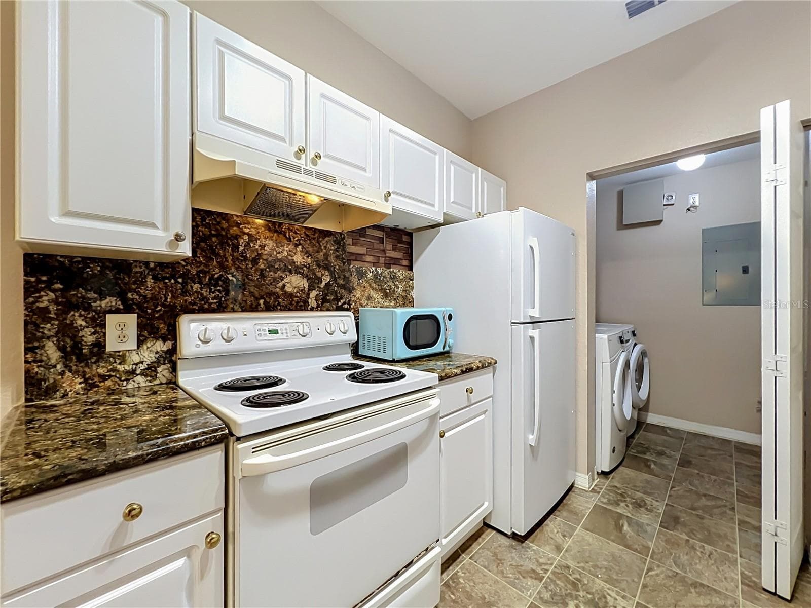 Condominium at 843 GRAND REGENCY PT #203, ALTAMONTE SPRINGS, photo 14 of 31