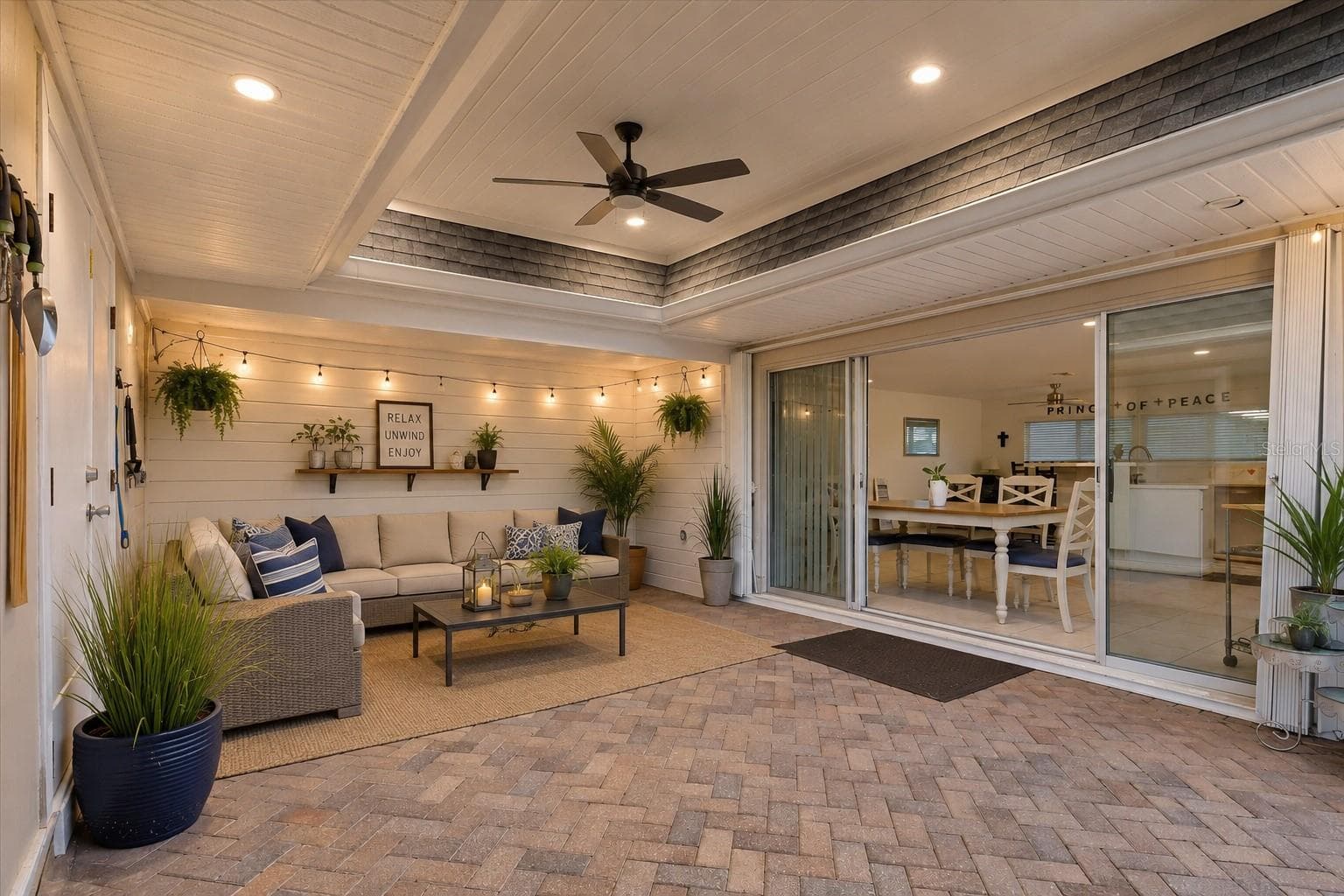 Lanai Concept Court Yard - 18579 ROBINSON AVE, PORT CHARLOTTE