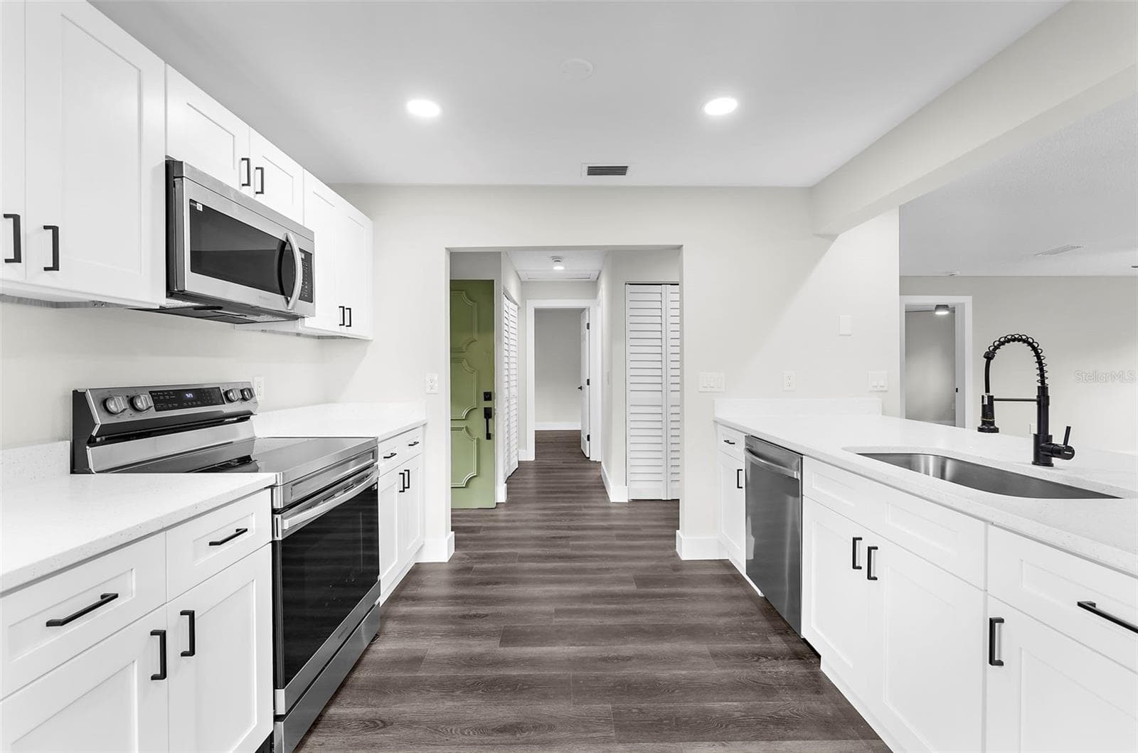 Villa at 5014 BARRINGTON CIR #2102, SARASOTA, photo 13 of 39