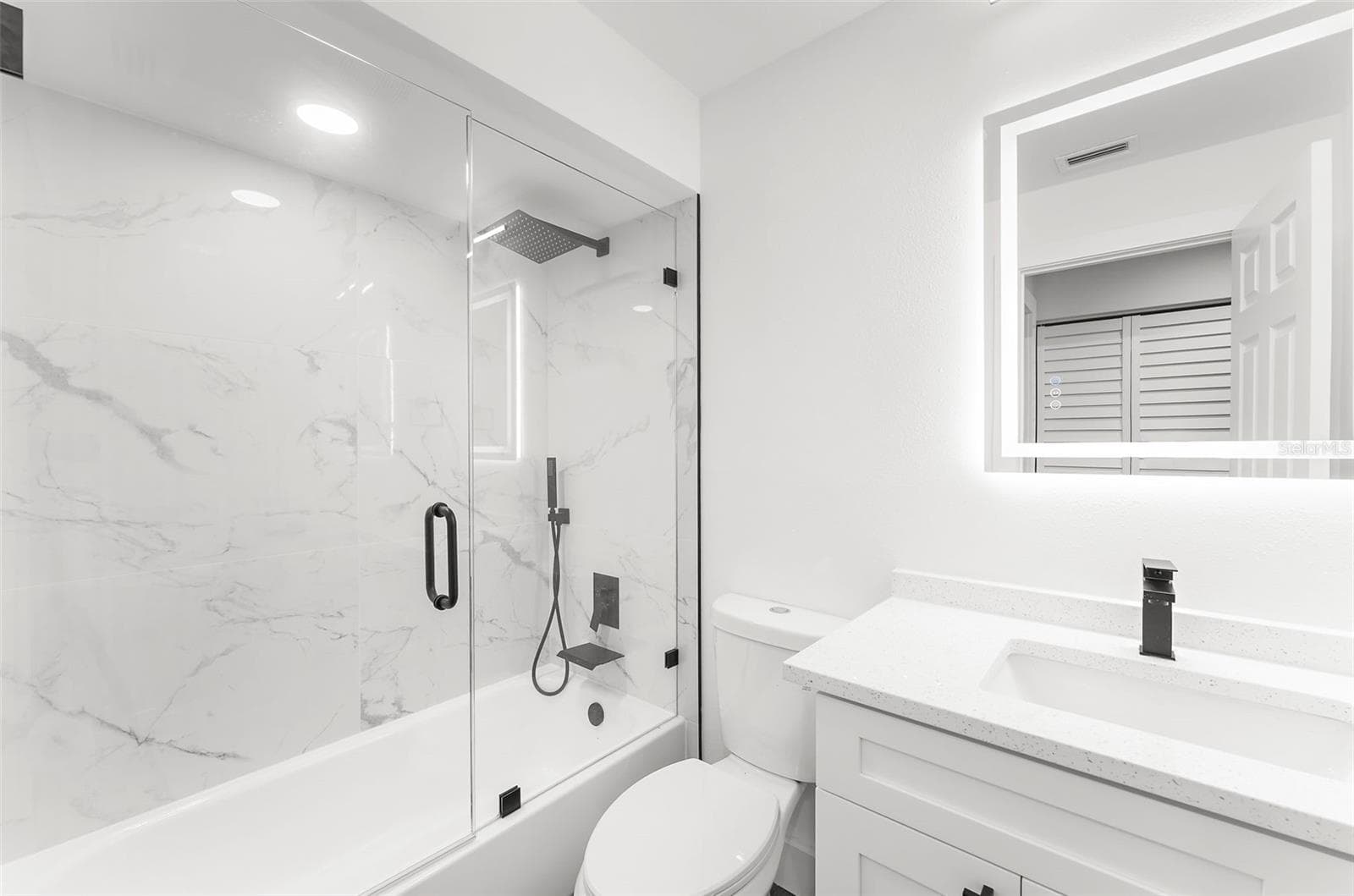 Villa at 5014 BARRINGTON CIR #2102, SARASOTA, photo 23 of 39