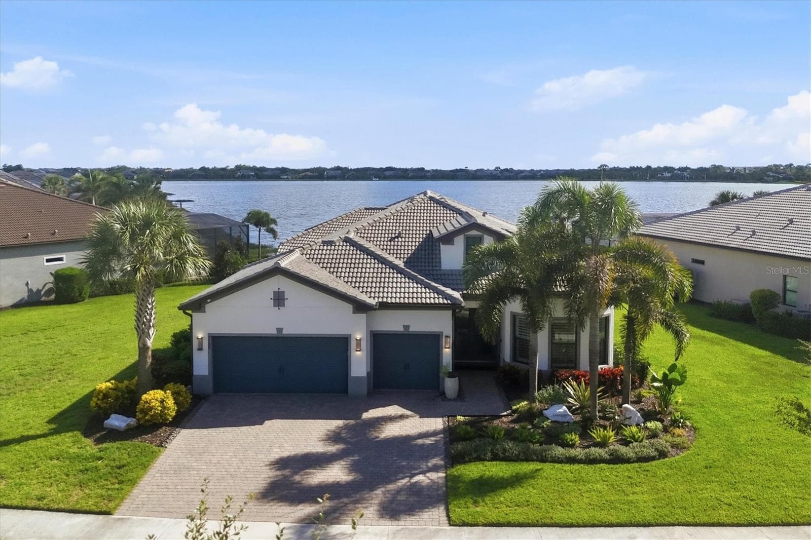 Single Family Residence at 7789 MAINSAIL LN, SARASOTA, photo 4 of 97