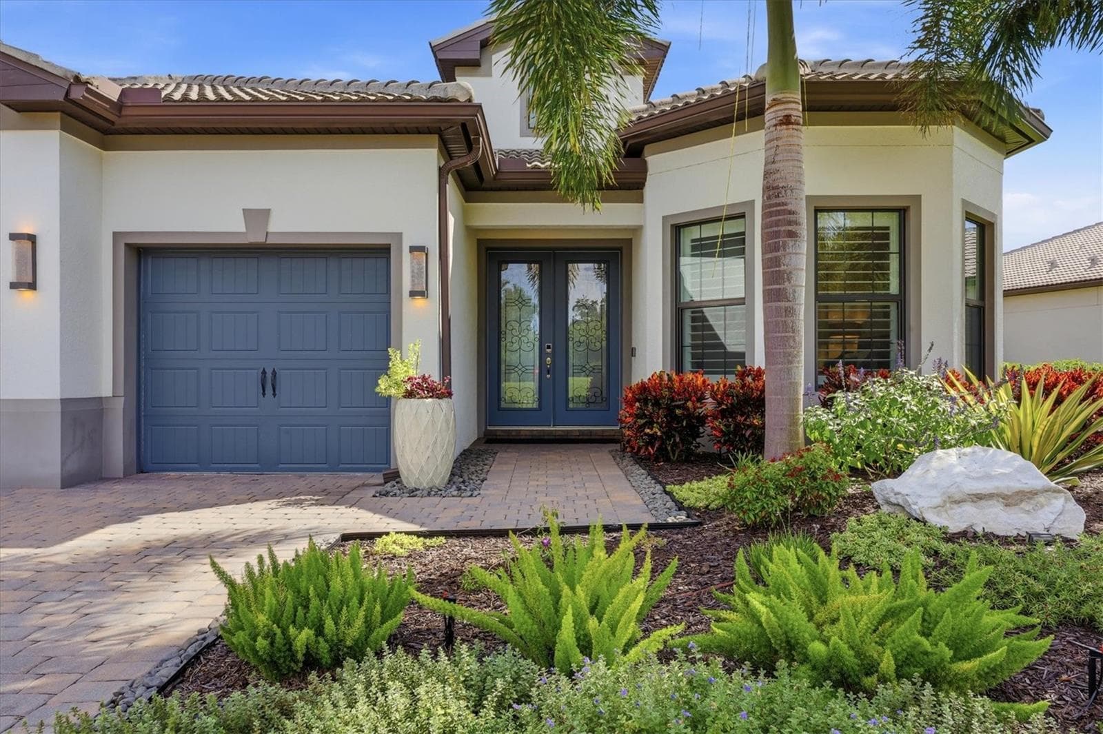 Single Family Residence at 7789 MAINSAIL LN, SARASOTA, photo 6 of 97