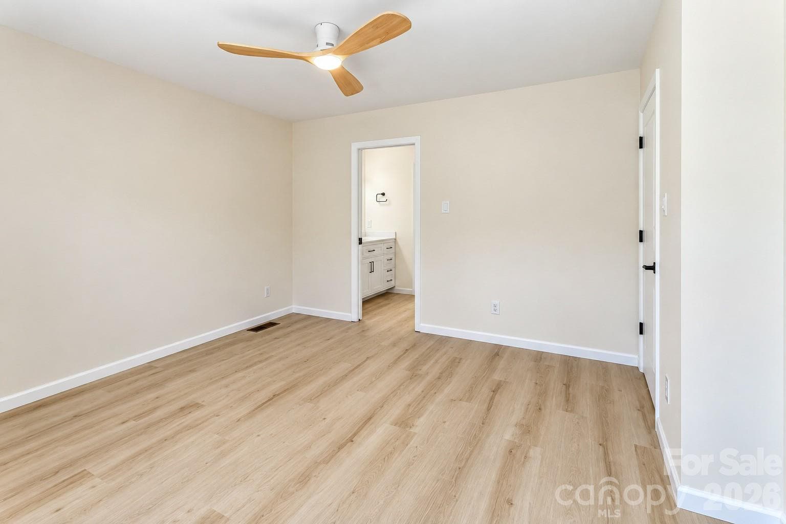 Condominium at 205 S Academy Street, Mooresville, photo 16 of 27