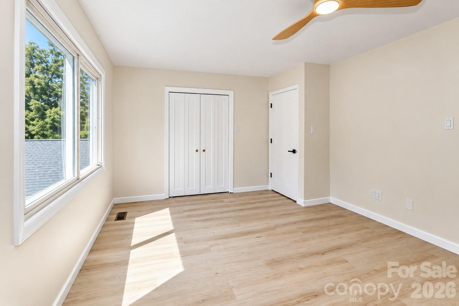 Condominium at 205 S Academy Street, Mooresville, photo 20 of 27