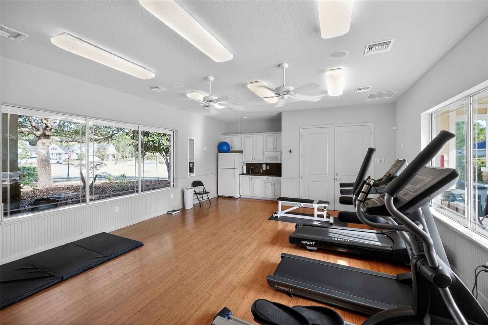 Single Family Residence at 341 CHELSEA PLACE AVE, ORMOND BEACH, photo 45 of 51