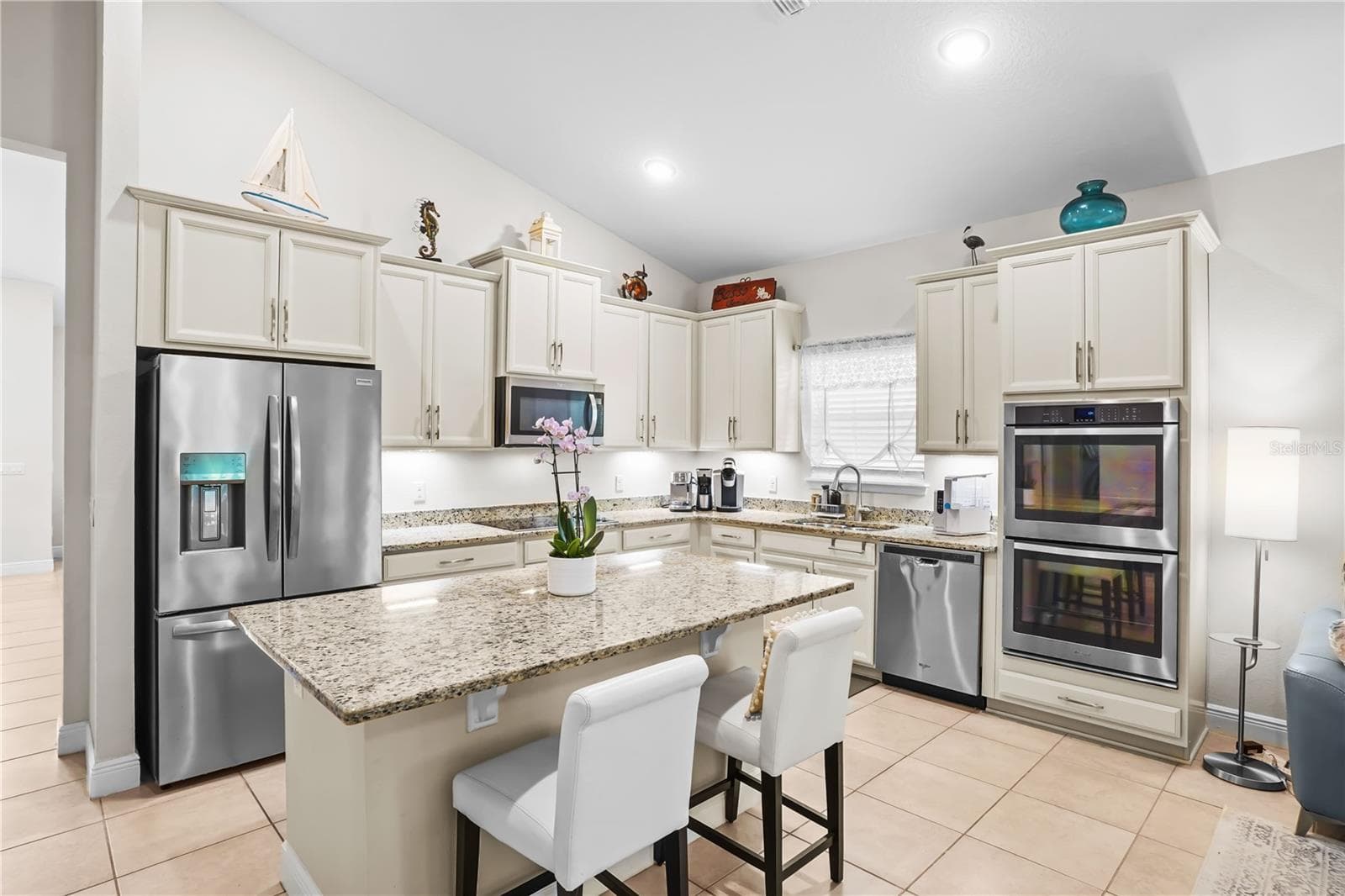 Single Family Residence at 154 OAKMONT RESERVE CIR, LONGWOOD, photo 15 of 48