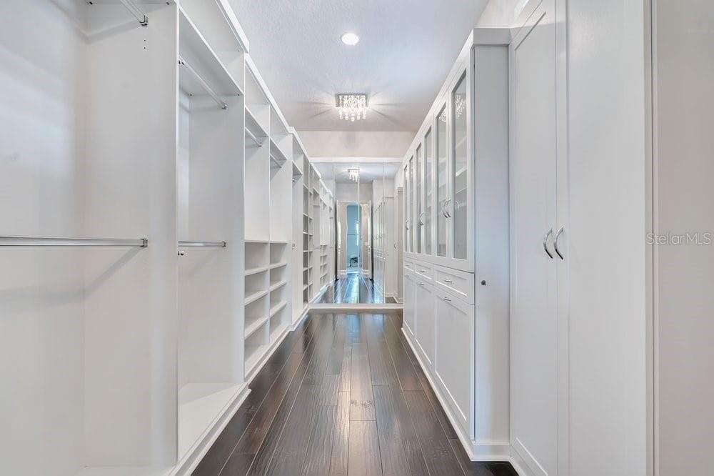 Beautiful built-in closets - 8449 VIA VITTORIA WAY, ORLANDO