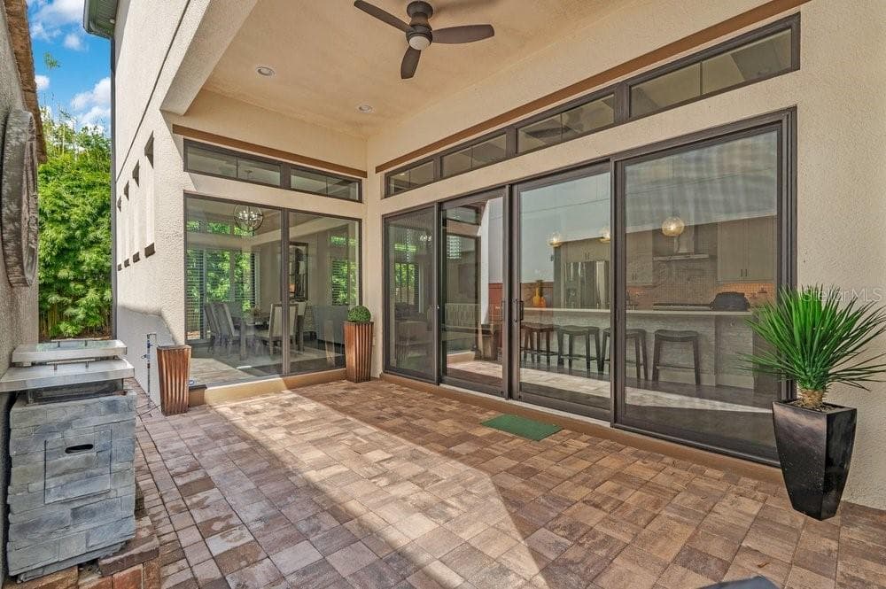 Walls of glass - 8449 VIA VITTORIA WAY, ORLANDO