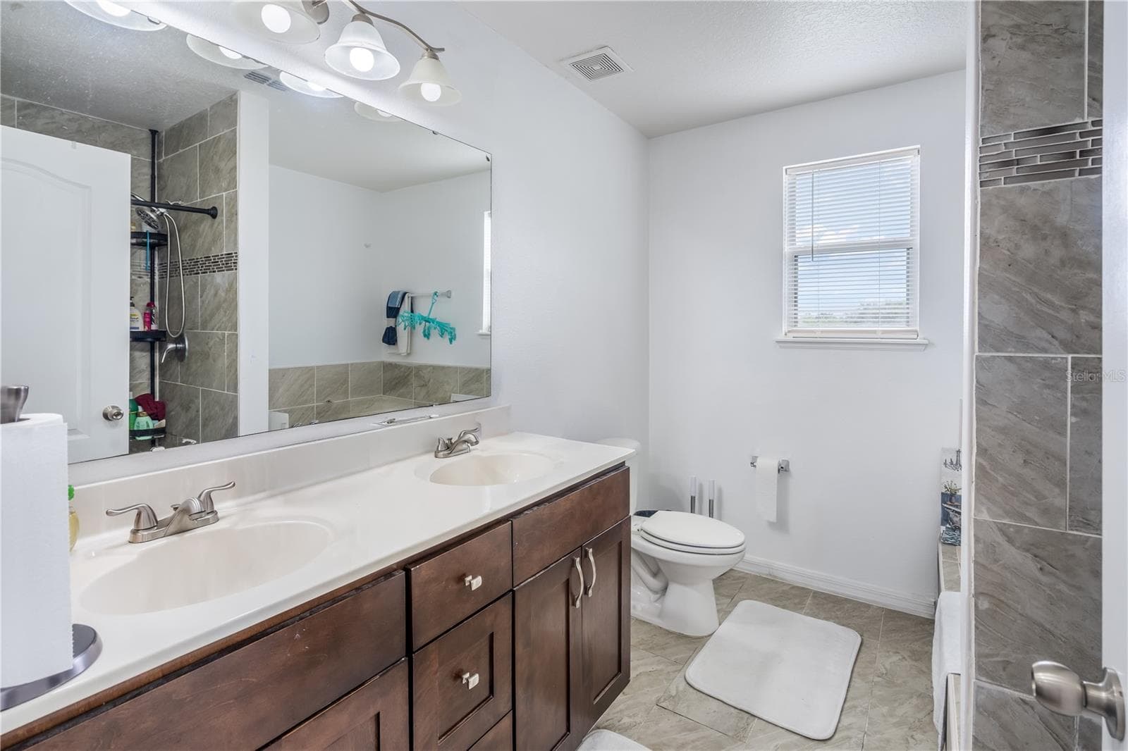 Primary bathroom - 2240 PARIA LN, KISSIMMEE