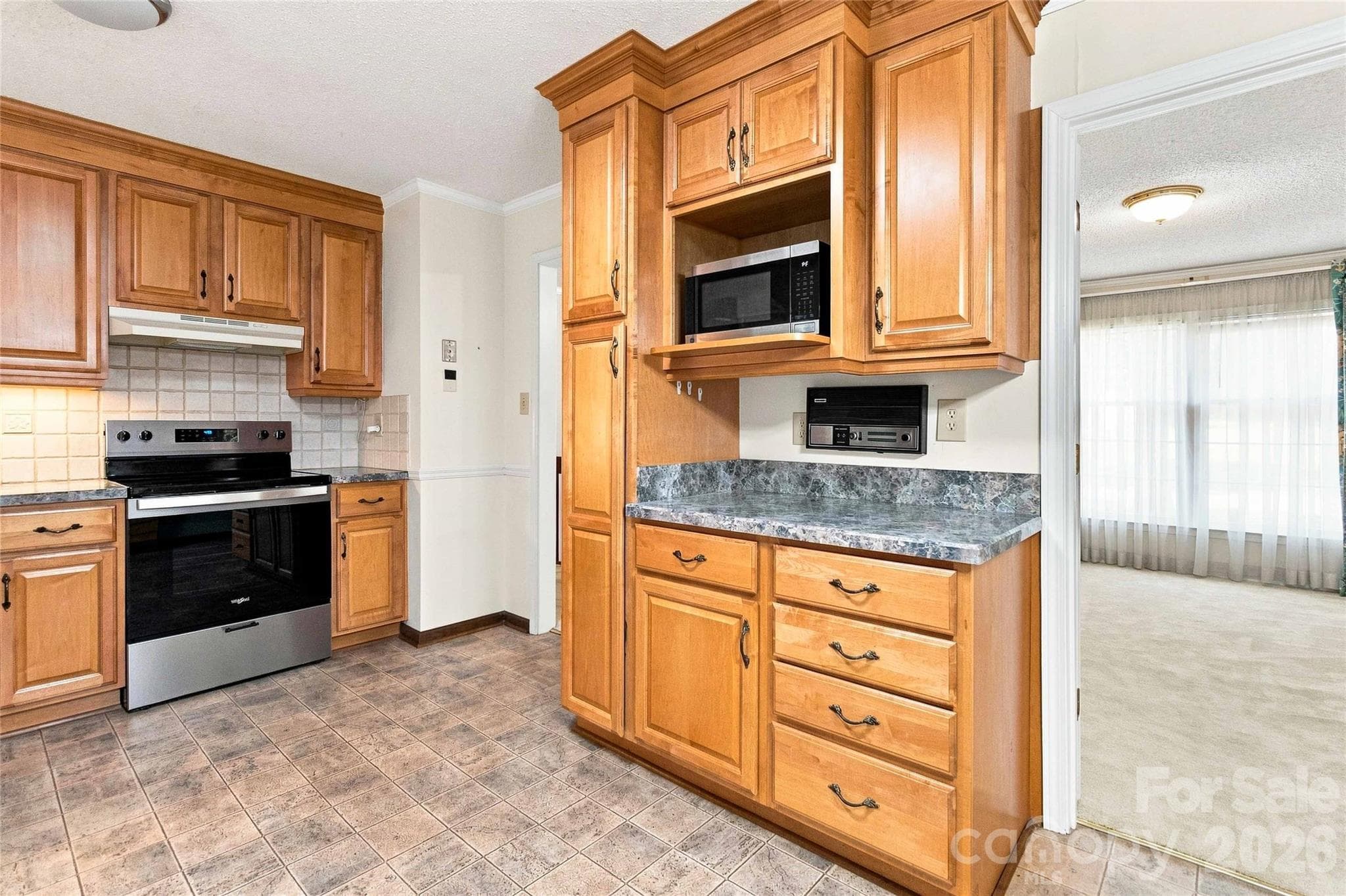Single Family Residence at 5000 Cedar Forest Drive, Charlotte, photo 10 of 40