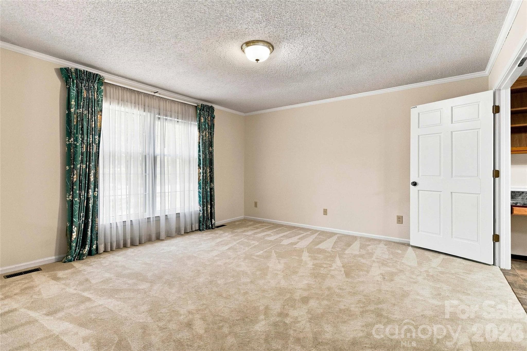 Single Family Residence at 5000 Cedar Forest Drive, Charlotte, photo 15 of 40