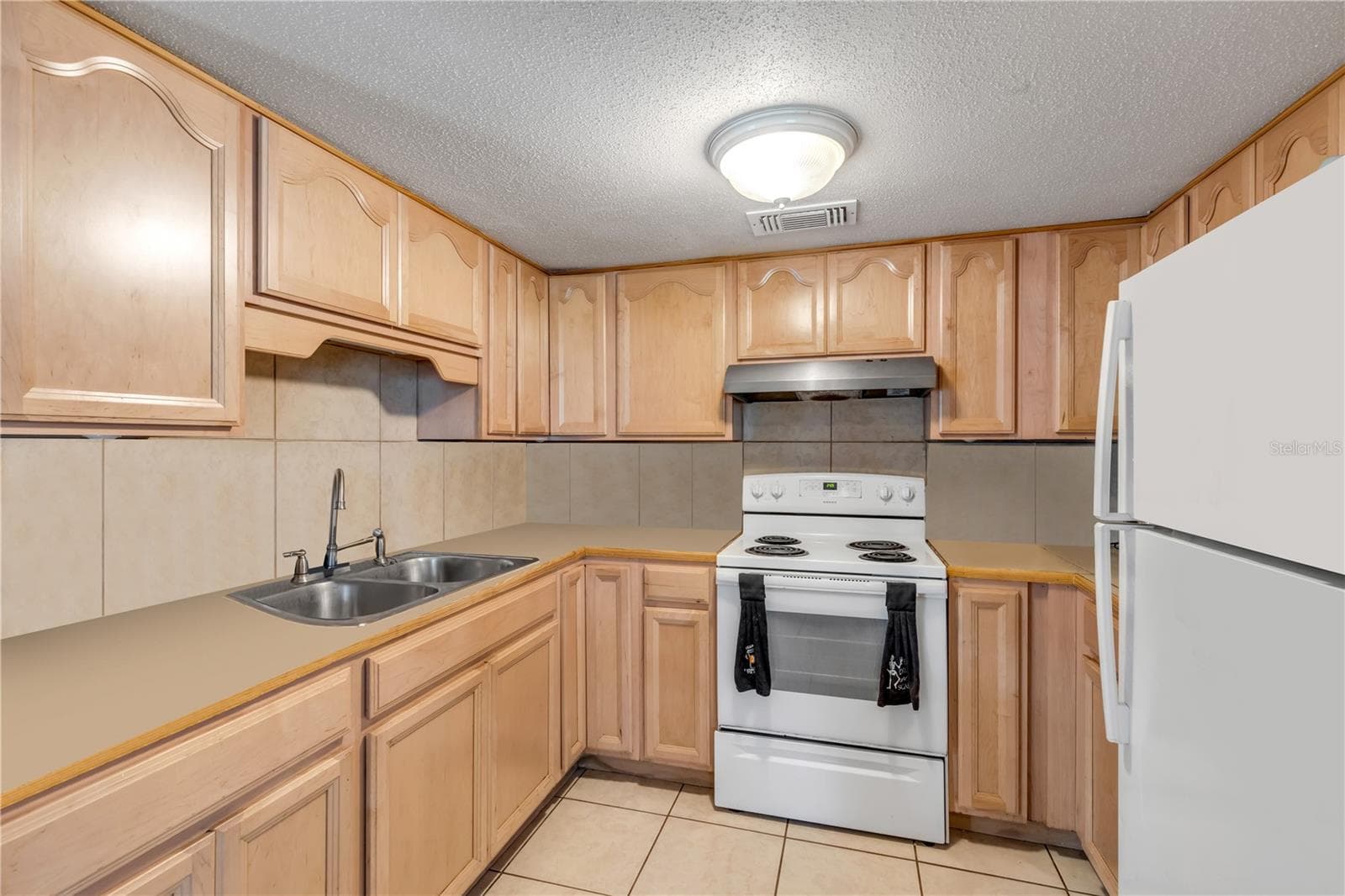 Half Duplex at 1205 16TH ST, EDGEWATER, photo 21 of 32