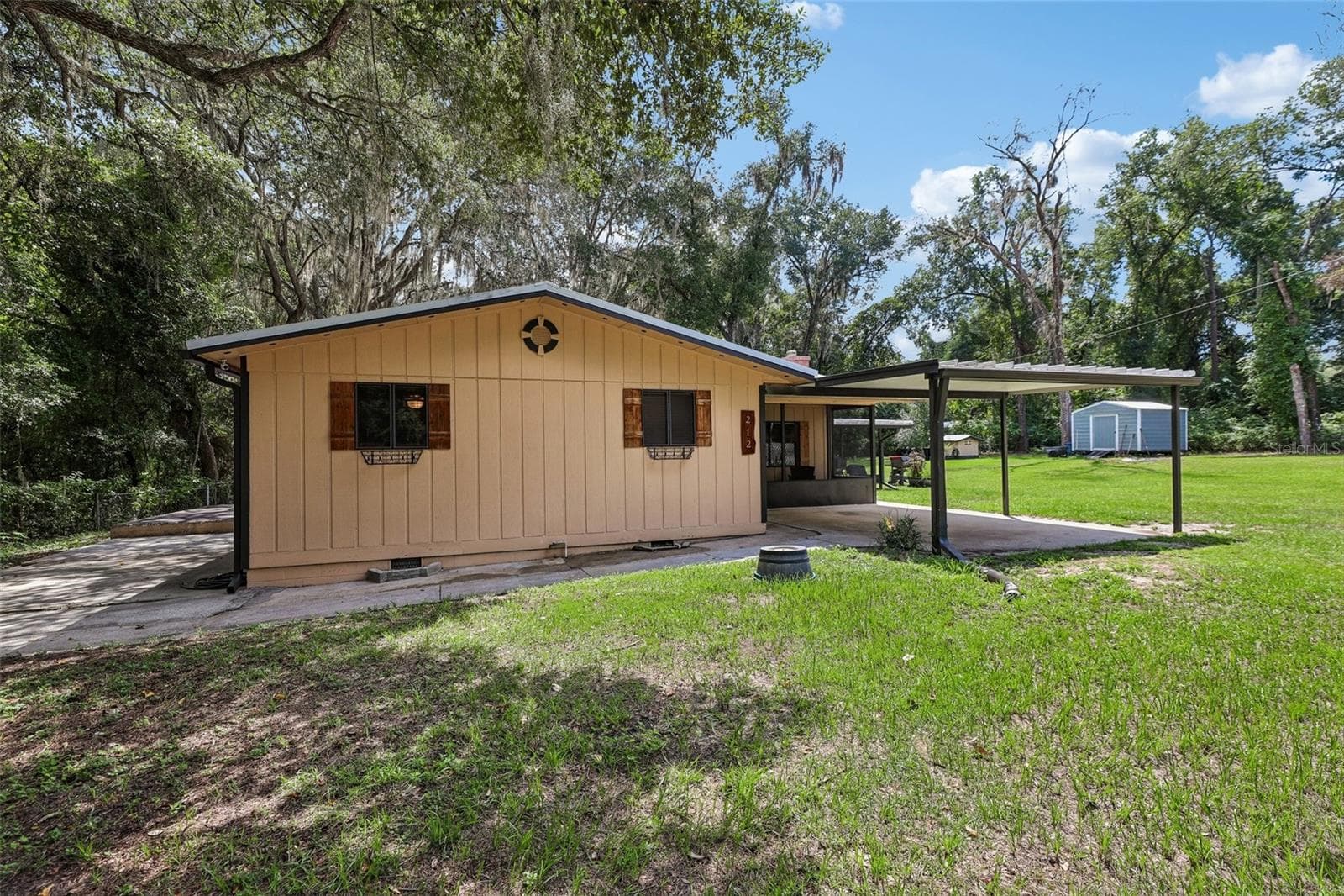 Single Family Residence at 212 DOGWOOD DR, INTERLACHEN, photo 3 of 49