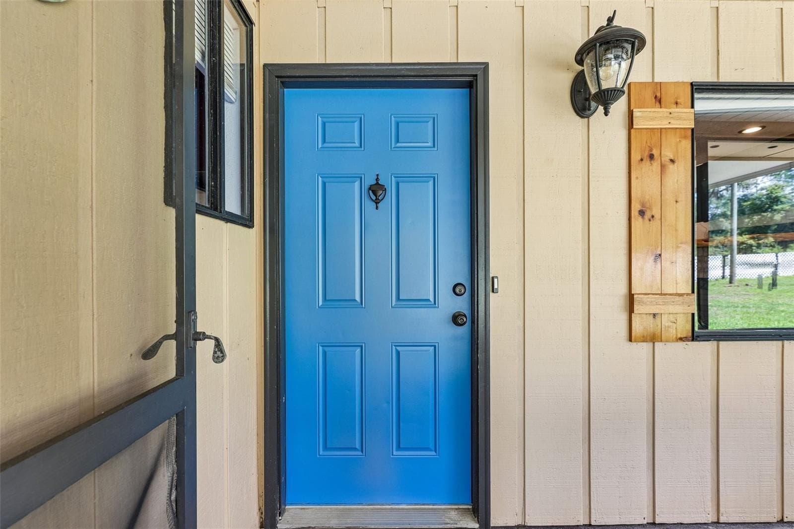 Single Family Residence at 212 DOGWOOD DR, INTERLACHEN, photo 5 of 49