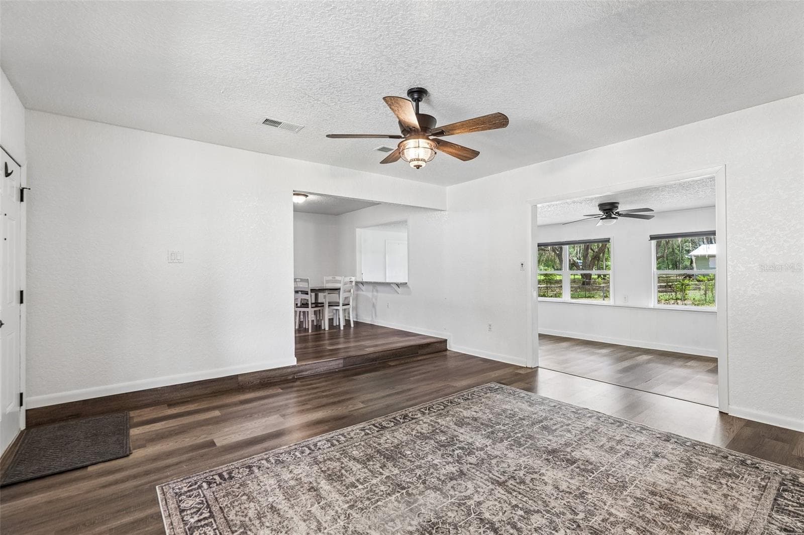 Single Family Residence at 212 DOGWOOD DR, INTERLACHEN, photo 10 of 49