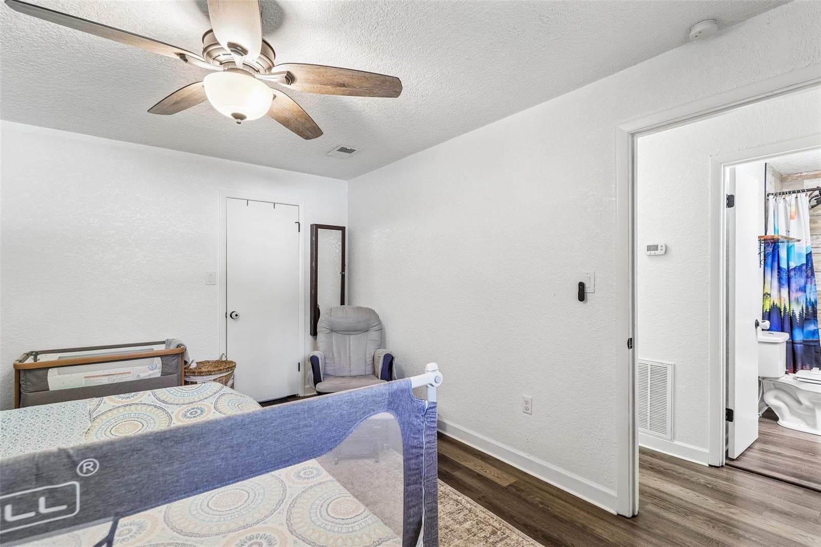Single Family Residence at 212 DOGWOOD DR, INTERLACHEN, photo 22 of 49
