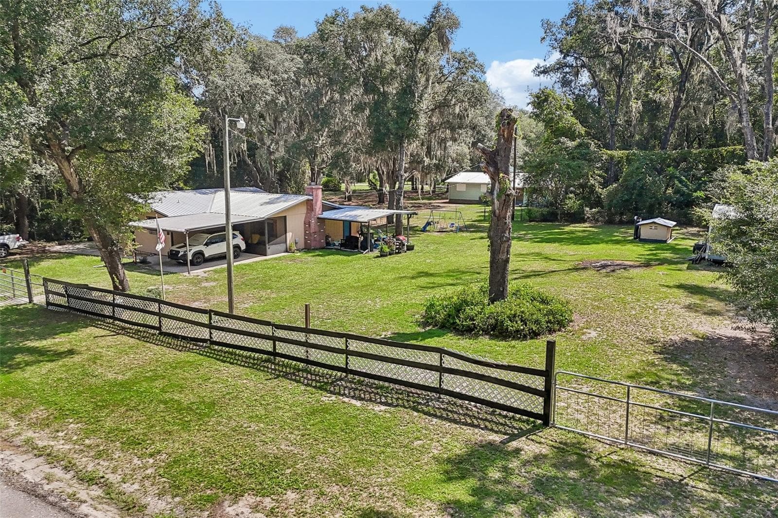 Single Family Residence at 212 DOGWOOD DR, INTERLACHEN, photo 35 of 49