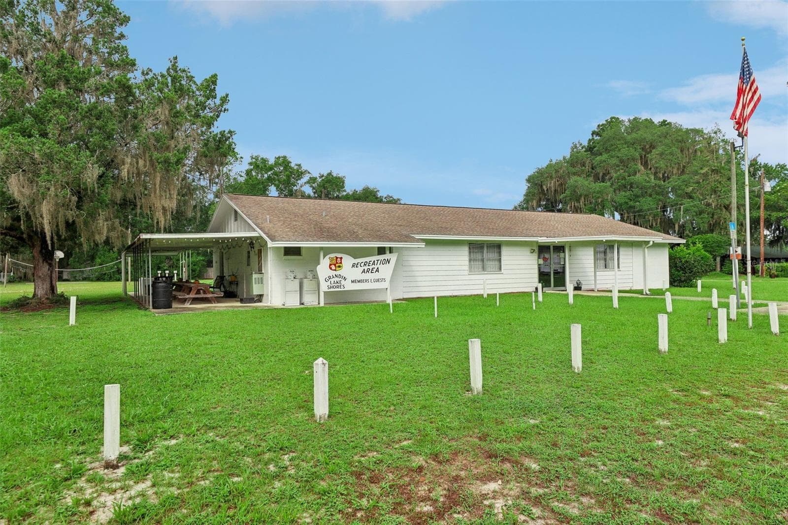 Single Family Residence at 212 DOGWOOD DR, INTERLACHEN, photo 44 of 49