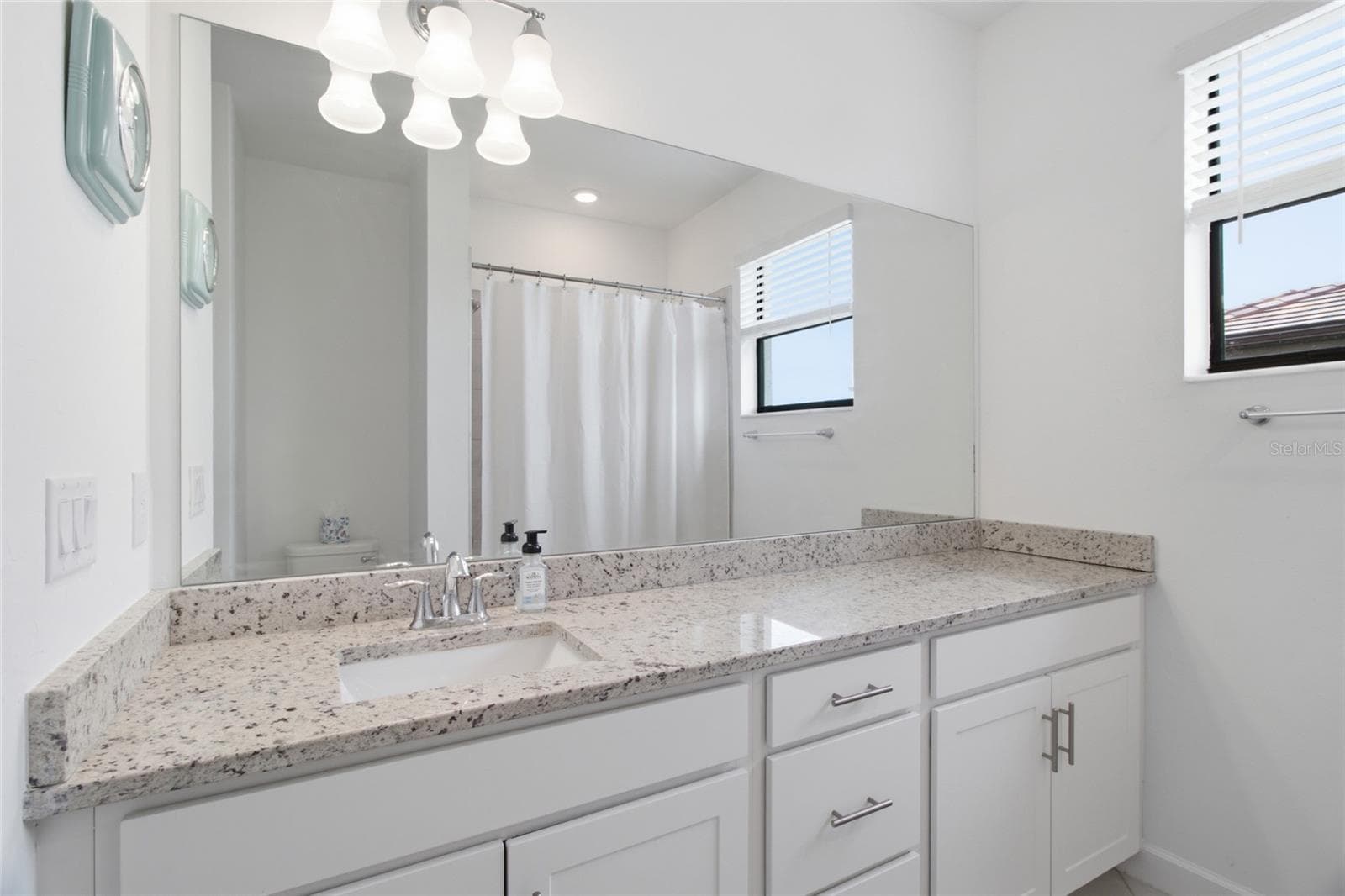 Townhouse at 15215 SUNNY DAY DR, BRADENTON, photo 20 of 42