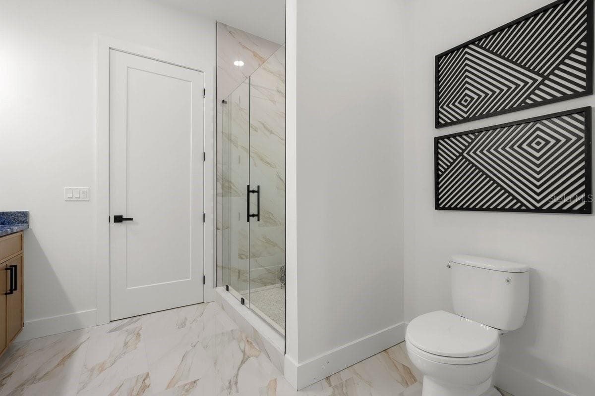 Jack and Jill bathroom - 612 MAHOGANY RUN, PALM COAST