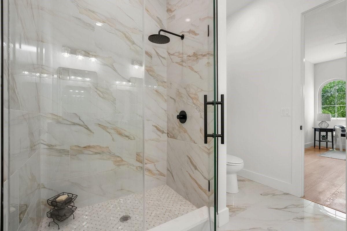 Jack and Jill bathroom - 612 MAHOGANY RUN, PALM COAST
