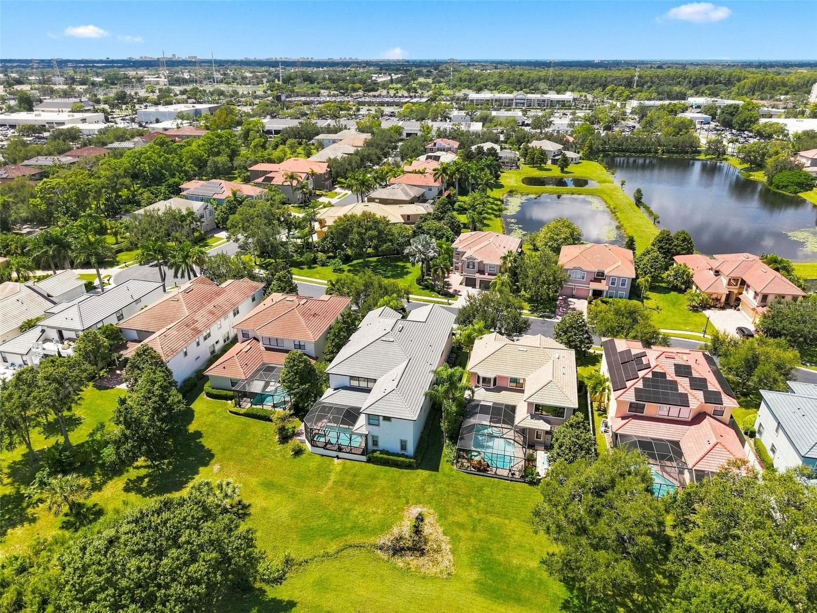 Single Family Residence at 2707 LAKEBREEZE LN S, CLEARWATER, photo 2 of 72