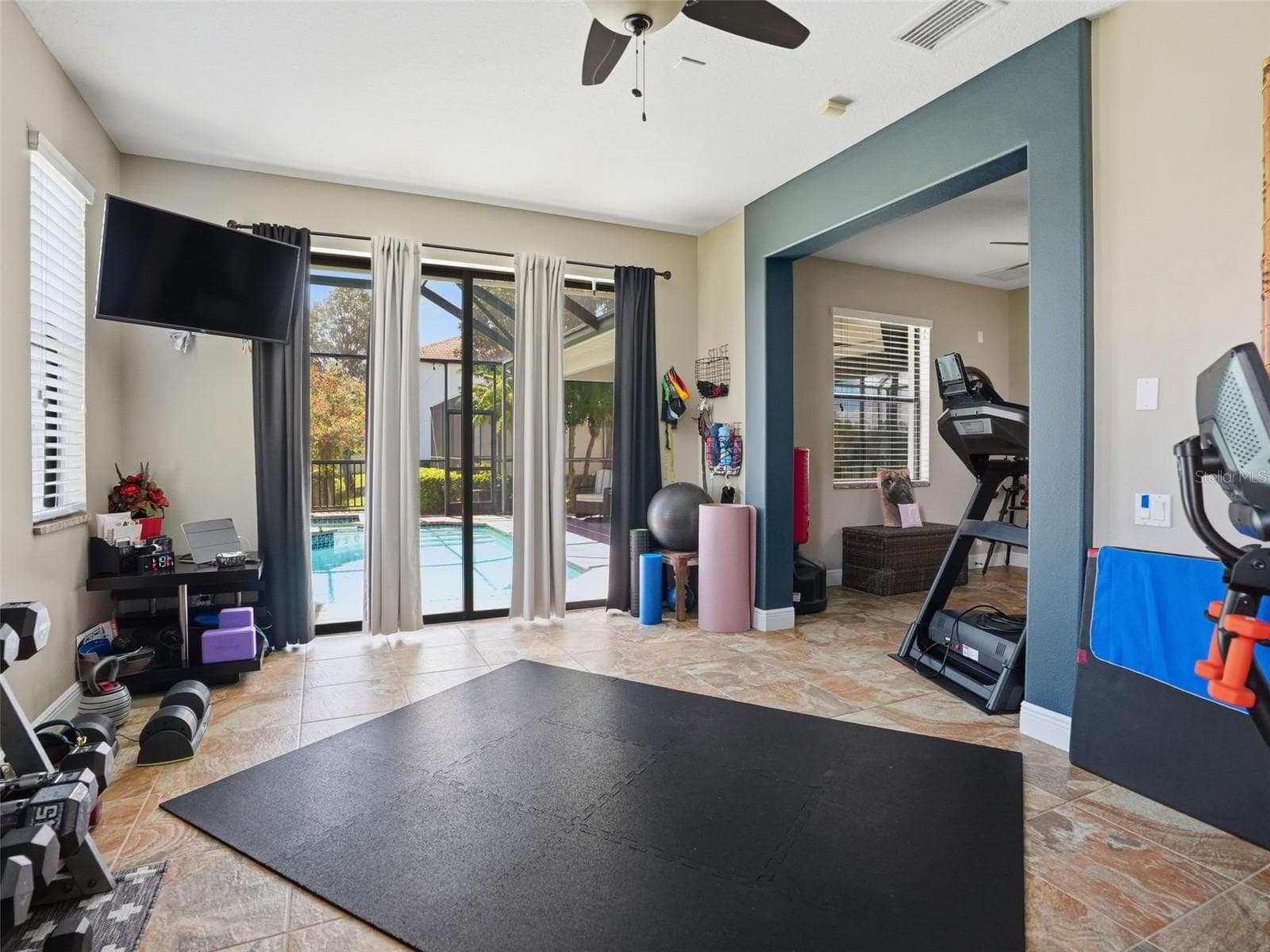 Single Family Residence at 2707 LAKEBREEZE LN S, CLEARWATER, photo 23 of 72