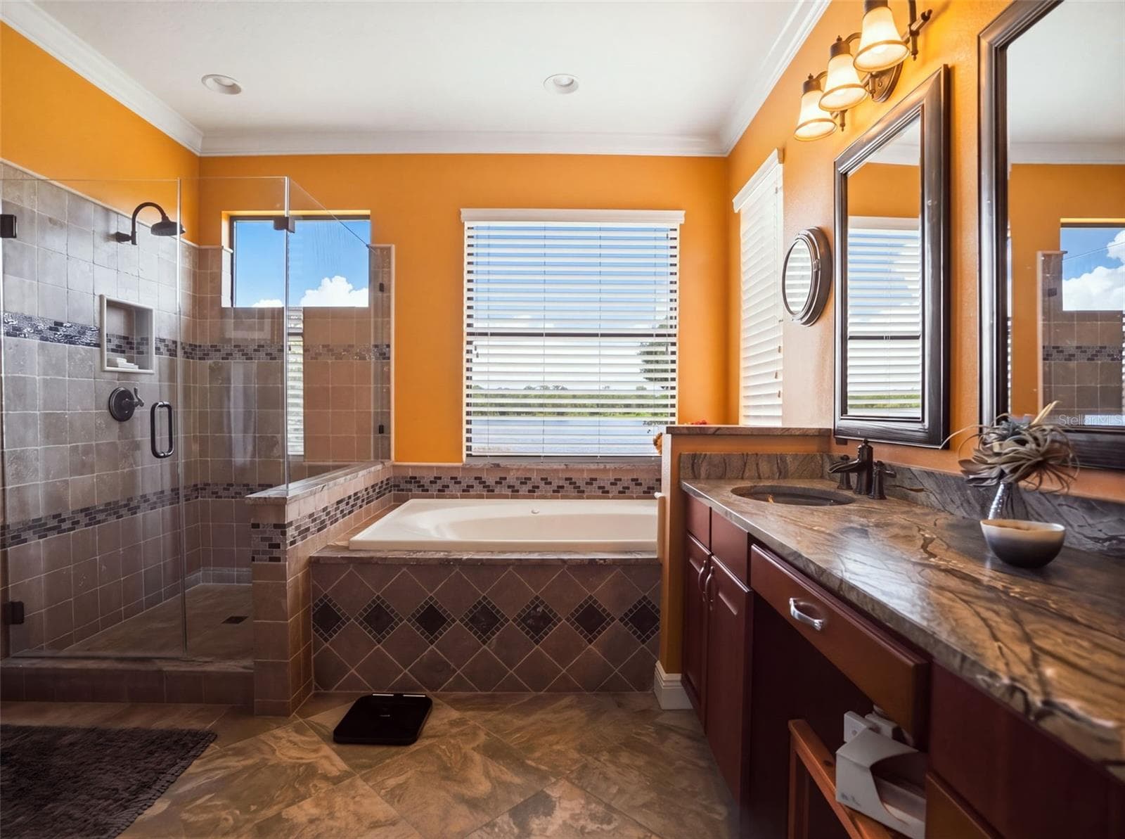 Single Family Residence at 2707 LAKEBREEZE LN S, CLEARWATER, photo 37 of 72